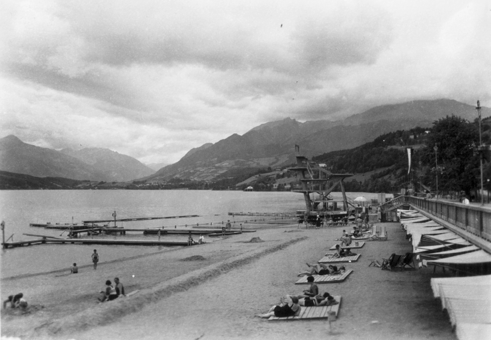 Austria, Millstatt am See, Millstätter See., 1930, MZSL/Ofner Károly, beach, flag, pier, springboard, Fortepan #42370