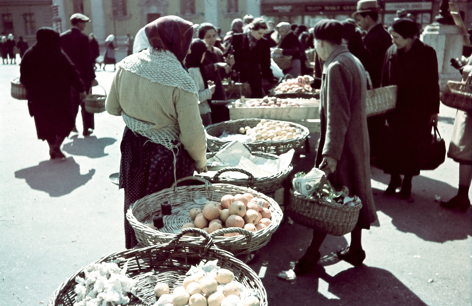 Hungary, Győr, Széchenyi téri piac., 1939, Konok Tamás id, colorful, market, Fortepan #42721