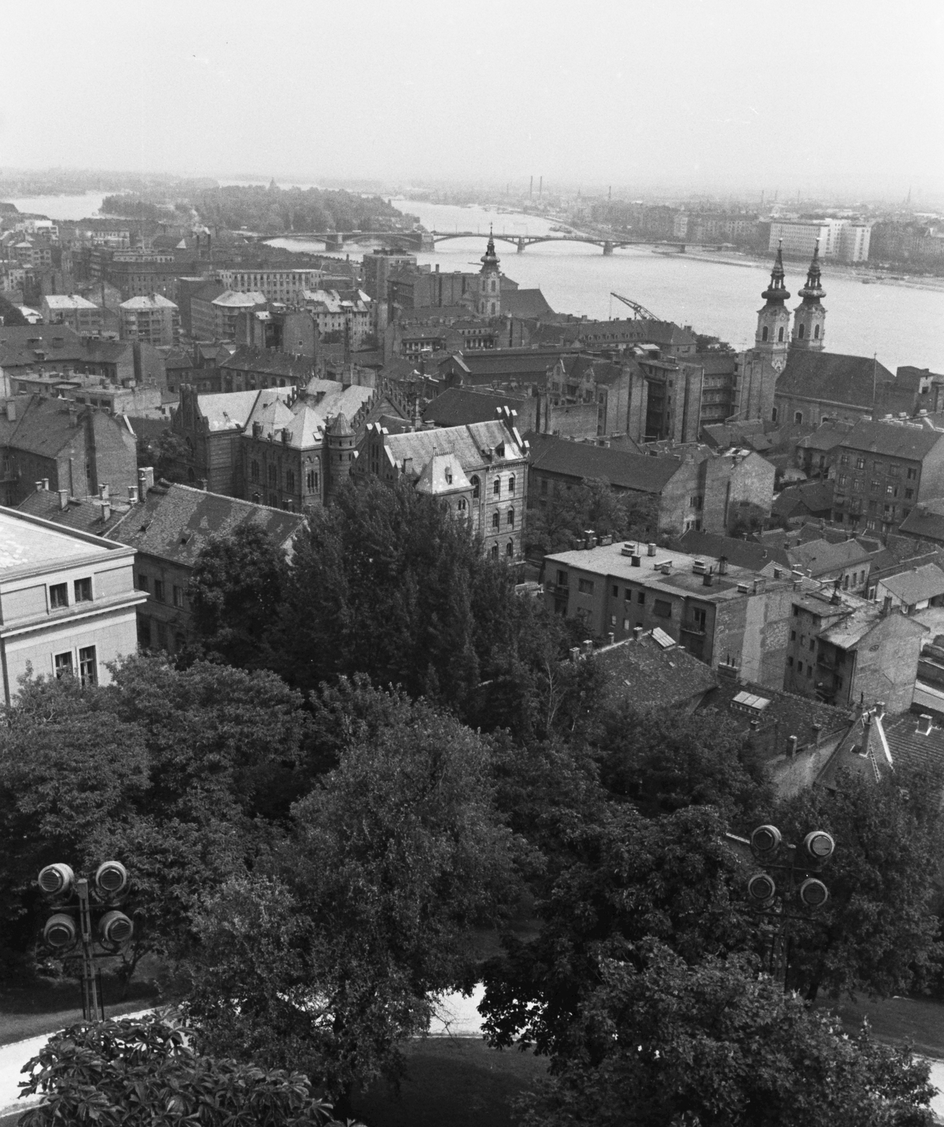 Magyarország, budai Vár, Budapest I., kilátás a Halászbástyáról a Vízivárosra a Margitsziget felé nézve., 1960, Konok Tamás id, látkép, Budapest, Fortepan #42827