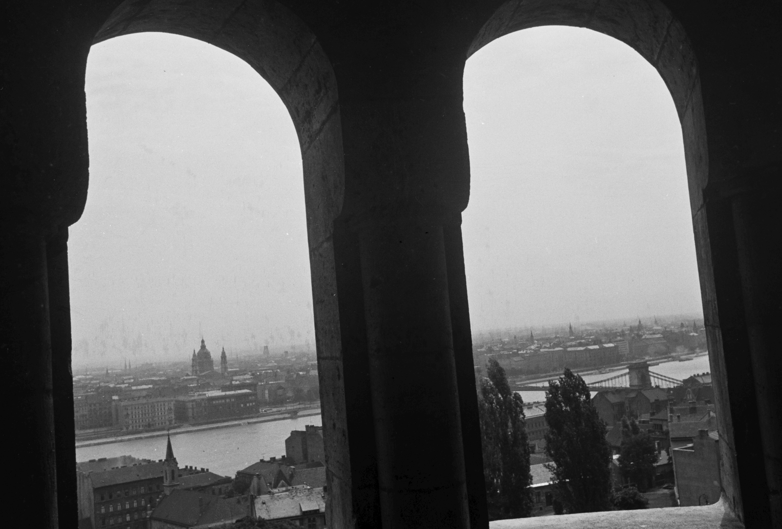Magyarország, Halászbástya,budai Vár, Budapest I., kilátás a Bazilikával., 1960, Konok Tamás id, Schulek Frigyes-terv, Budapest, Fortepan #42833