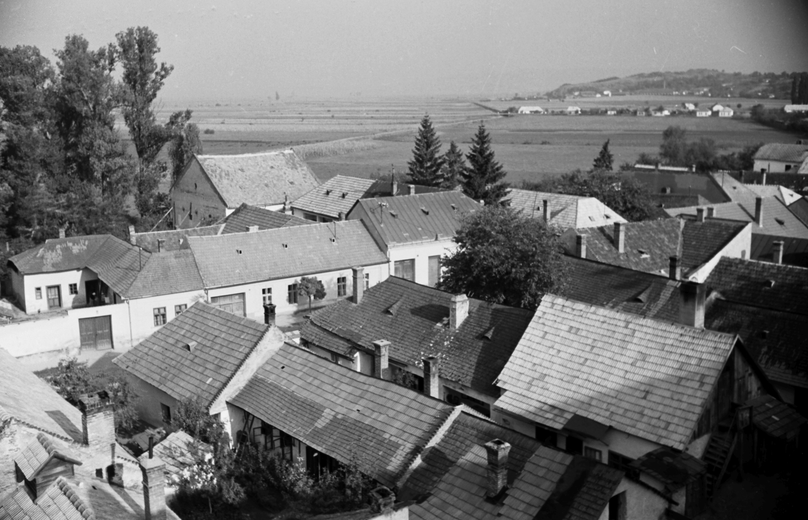 Slovakia, Levice, kilátás a Kálvária-dombról a Koháry utca felé., 1939, Konok Tamás id, Fortepan #42957