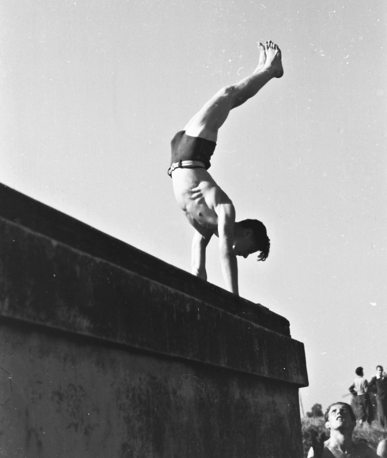 1938, Konok Tamás id, exercise, handstand, feat, Fortepan #42993