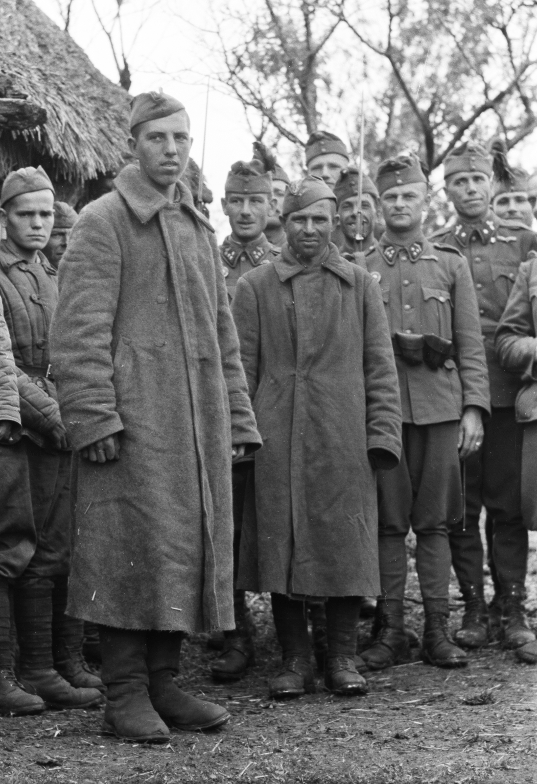 1942, Konok Tamás id, eastern front, tableau, second World War, prisoner of war, Soviet soldier, side cap, Fortepan #43116