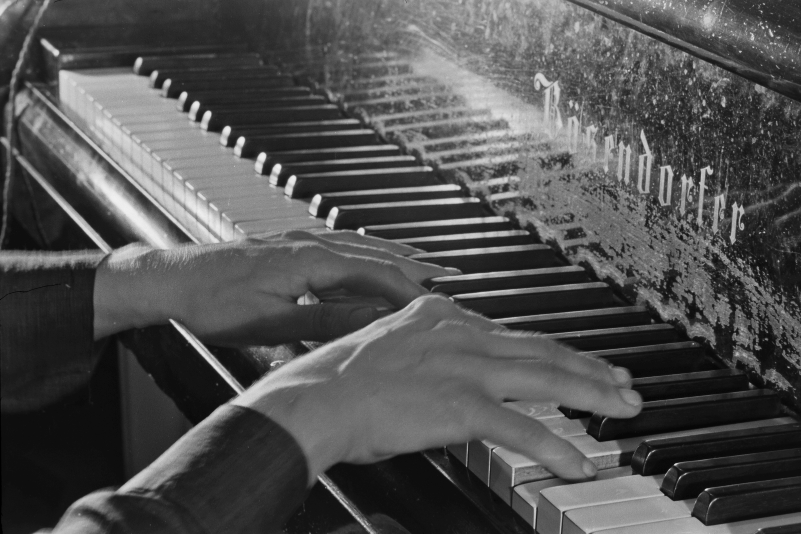 1941, Konok Tamás id, music, musical instrument, piano, Bösendorfer-brand, hand, Fortepan #43282