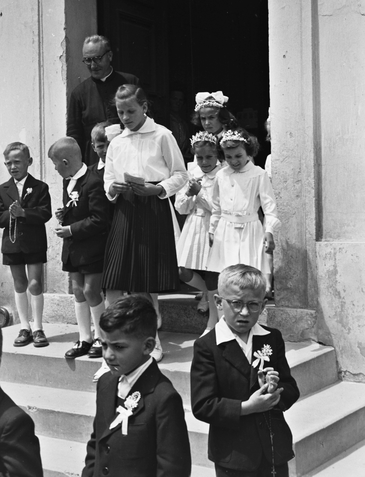 Hungary, Templom:, 1943, Konok Tamás id, religion, church, First Communion, priest, kids, Fortepan #43287