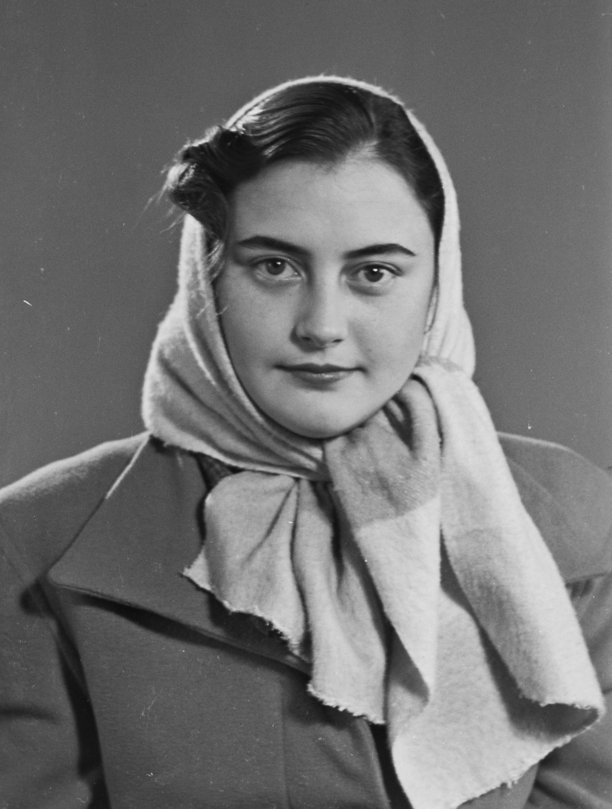 Hungary, Győr, Konok Tamás műtermében készült a felvétel., 1958, Konok Tamás id, portrait, woman, studio, Fortepan #43297