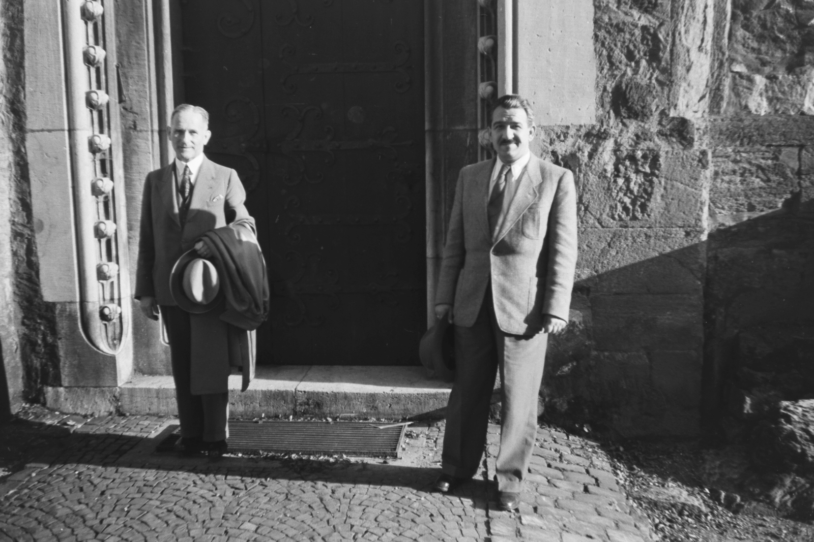 1942, Konok Tamás id, cobblestones, Fortepan #43370