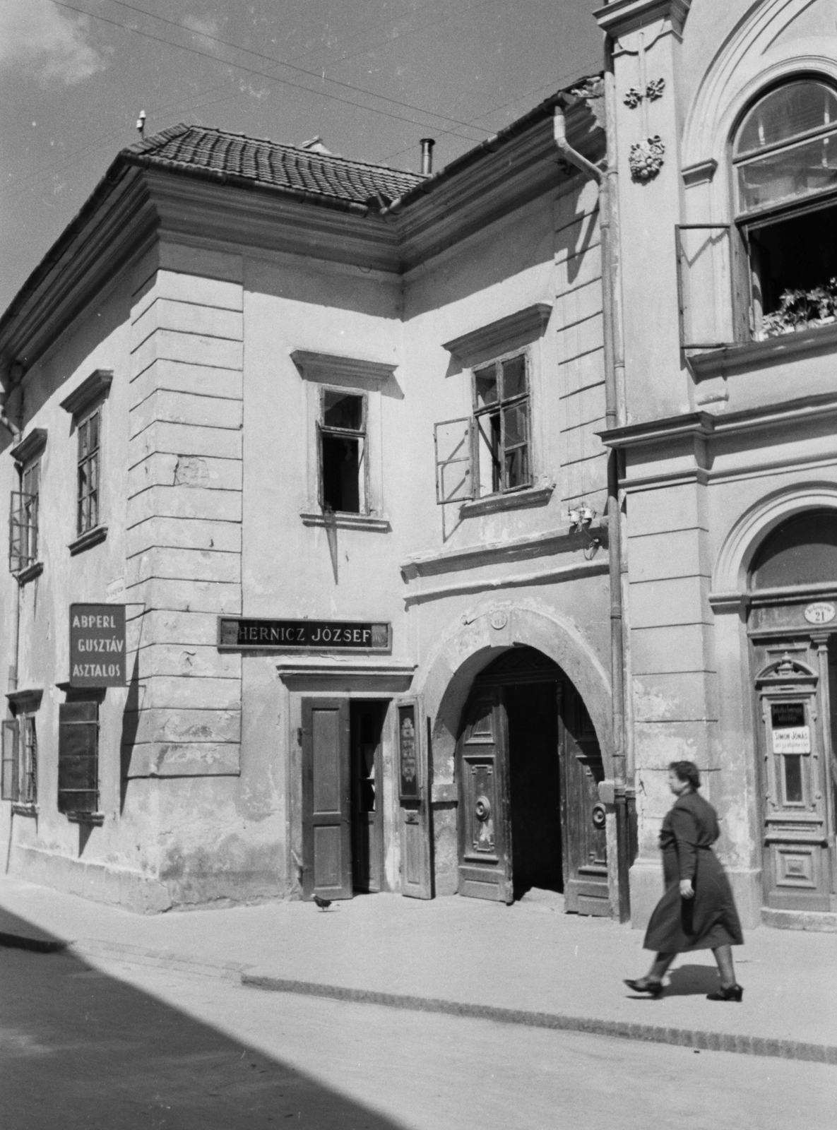 Magyarország, Sopron, Szent György utca 21. és 23., 1943, Konok Tamás id, cégtábla, Fortepan #43412