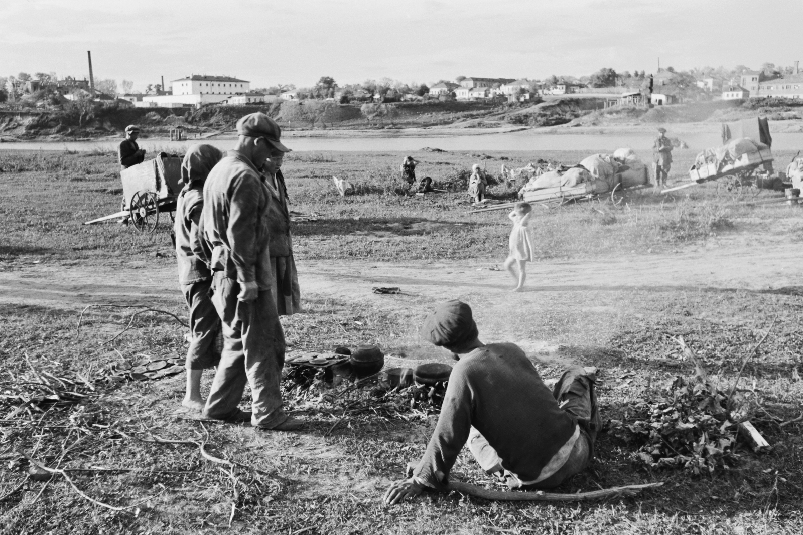 Russia, Lgov, menekültek a Szejm folyó átkelőjénél., 1942, Konok Tamás id, Soviet Union, eastern front, second World War, Fortepan #43498