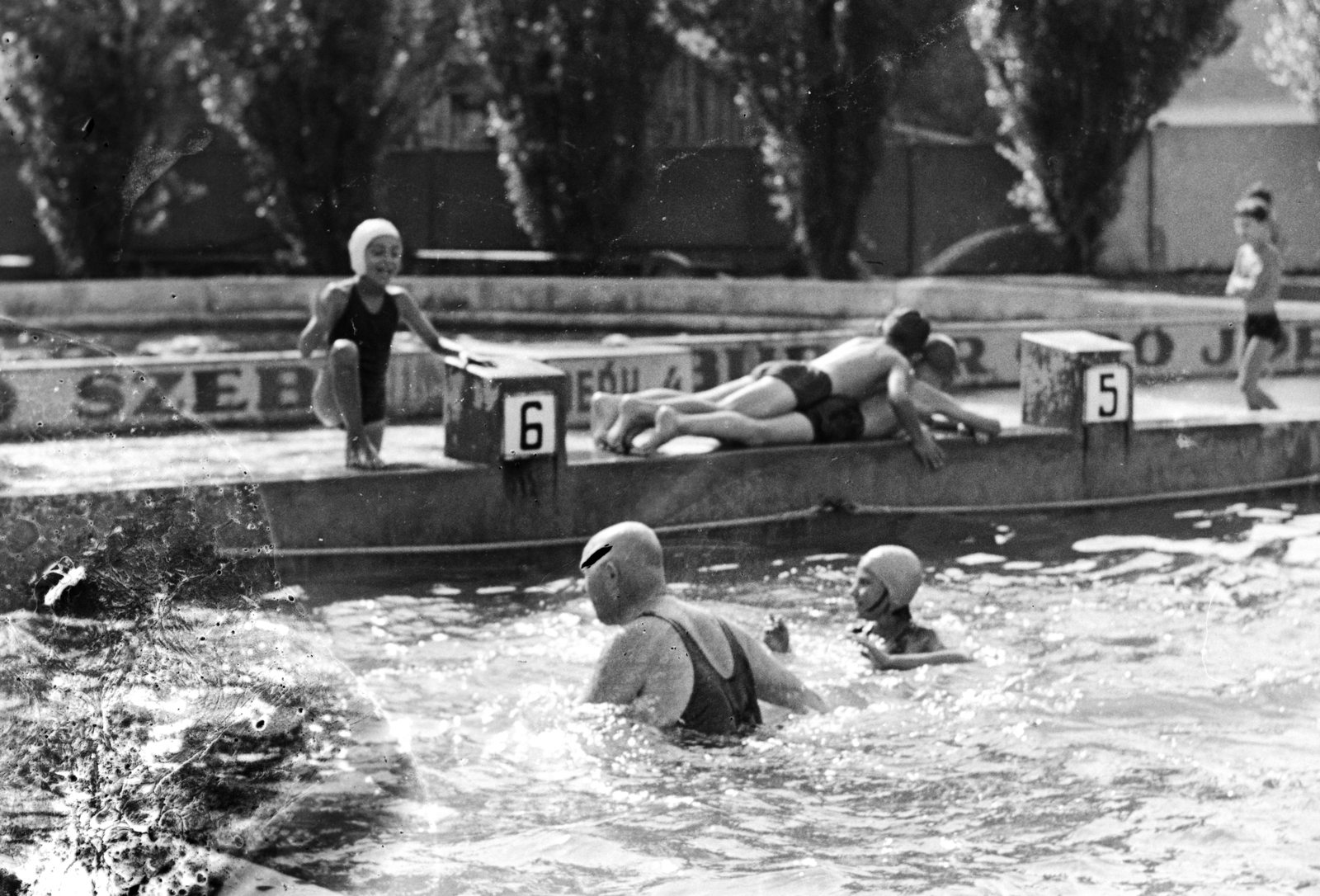 Magyarország, Győr, Töltésszer, strand., 1943, Konok Tamás id, uszoda, fürdőzés, rajtkő, Fortepan #43520