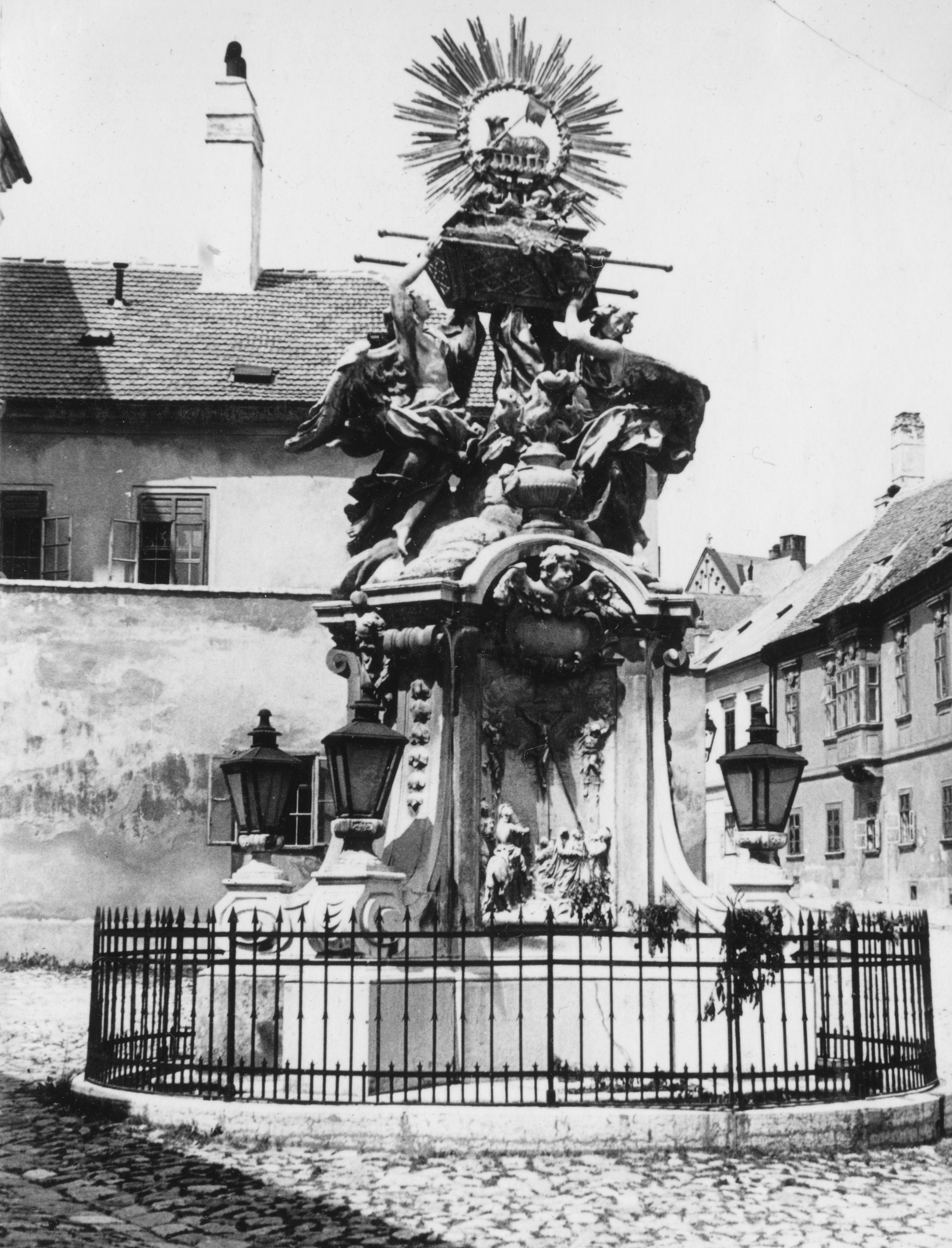 Hungary, Győr, Gutenberg tér, Frigyláda-szobor., 1939, Konok Tamás id, monument, Ark of the Covenant-portrayal, Fortepan #43673