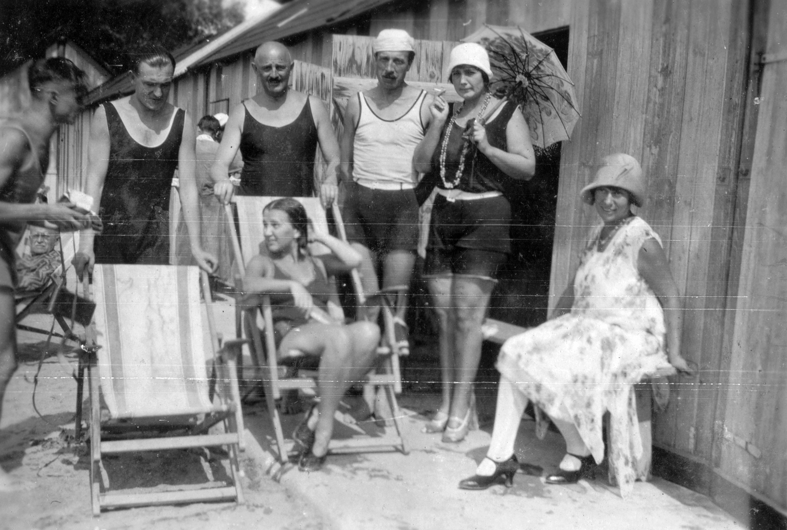 1930, Vojnich Pál, hat, sunshades, tableau, women, men, changing cabin, summer, cap, deck chair, Fortepan #43812