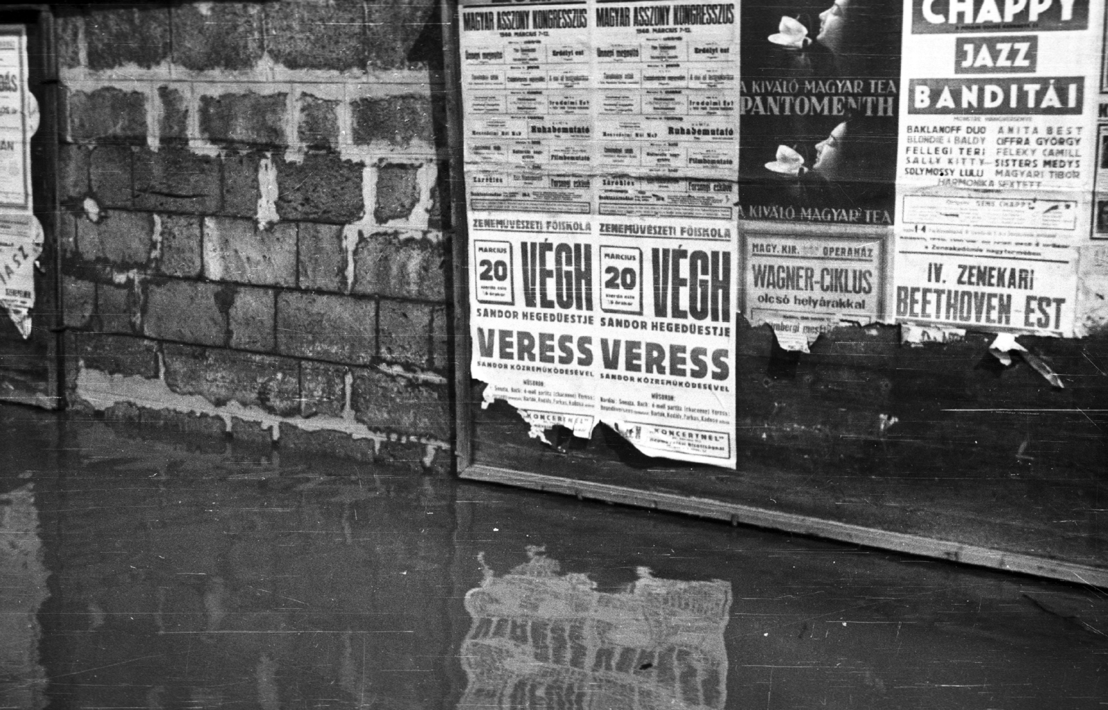 Magyarország, Budapest, 1940, Ludovika, plakát, víztükör, árvíz, Fortepan #43890