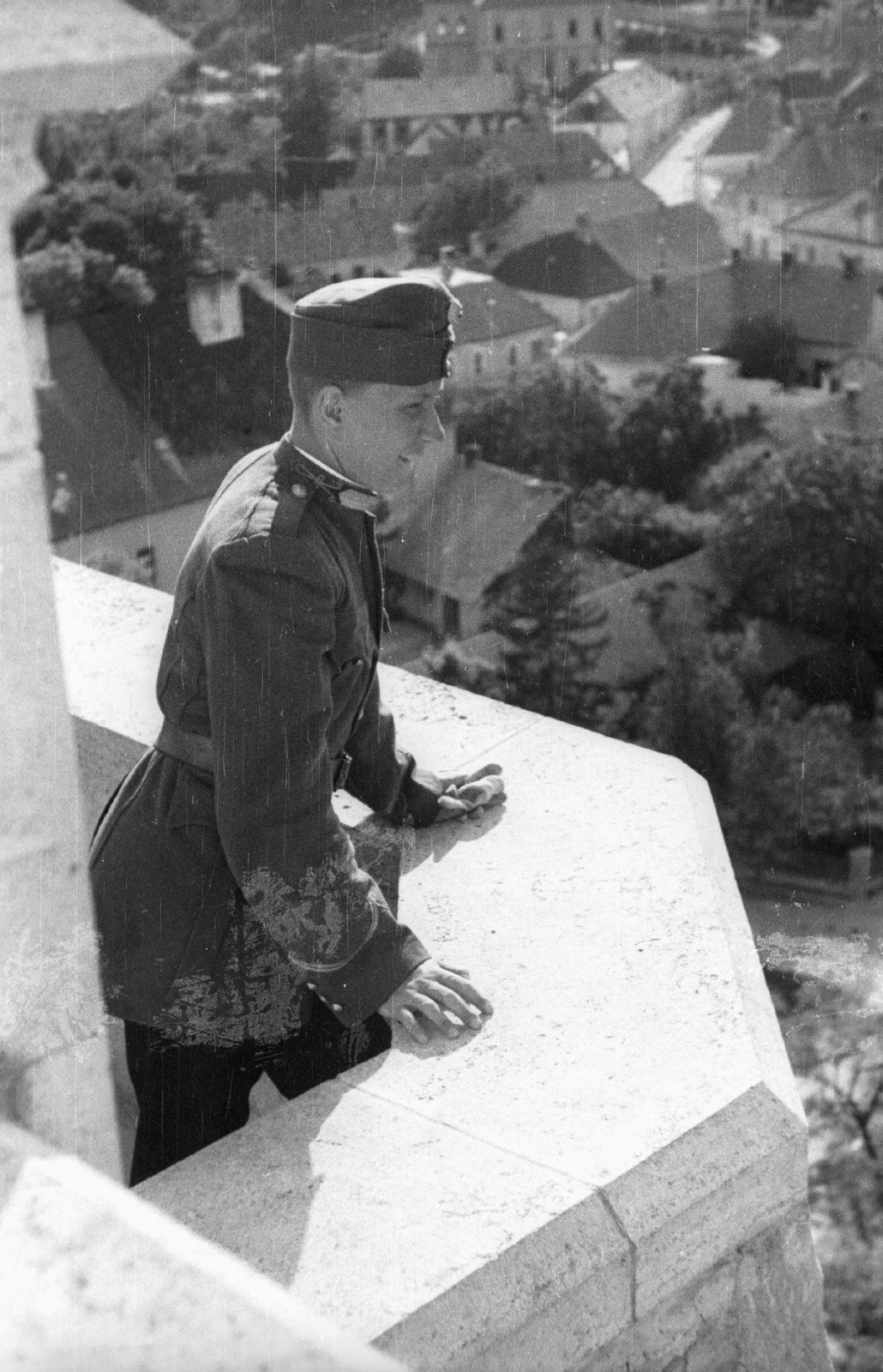 Hungary, Veszprém, Várkilátó., 1940, Ludovika, soldier, "Bocskai" side cap, Fortepan #43915