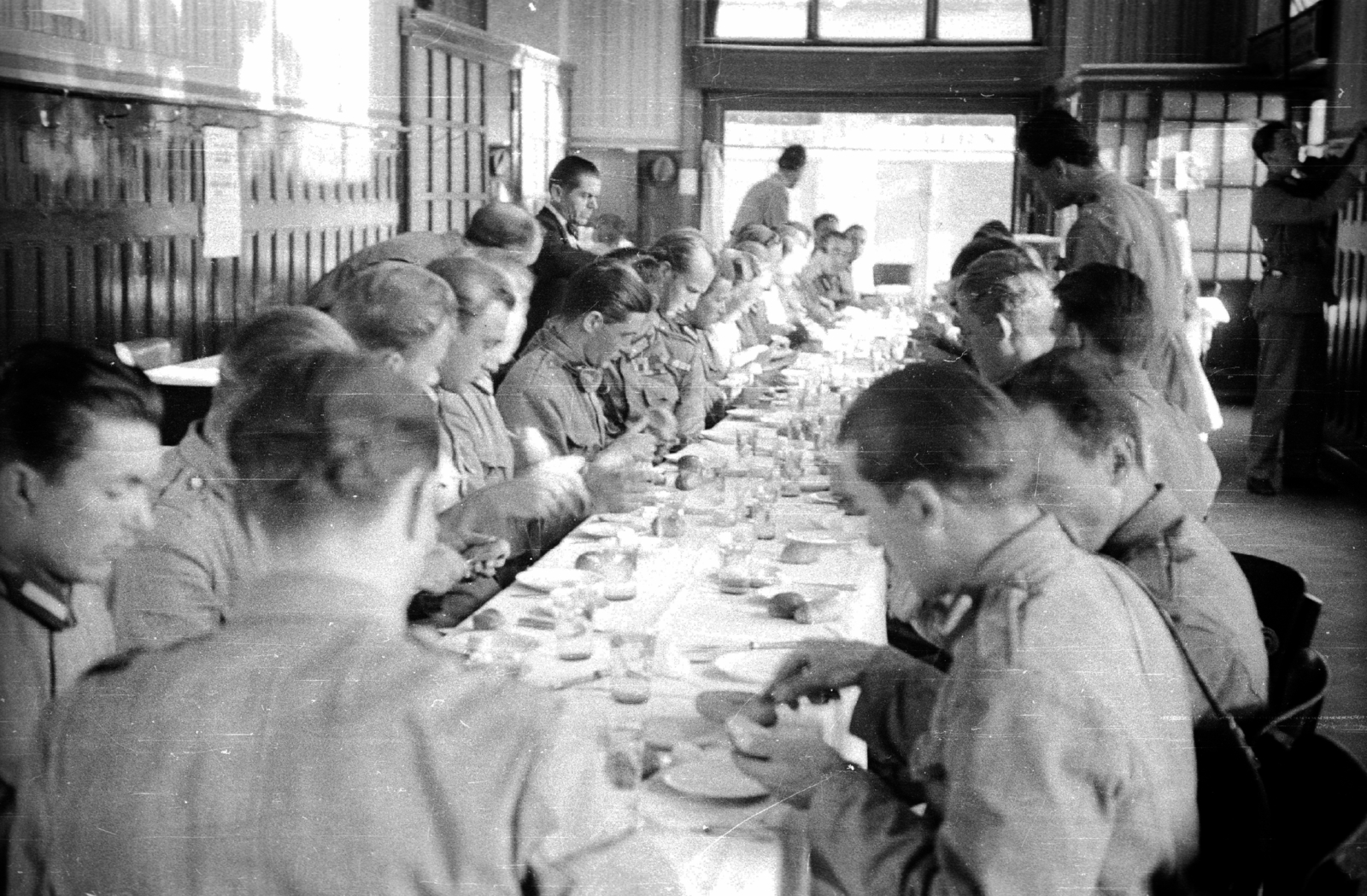 1940, Ludovika, meal, interior, soldier, place, Fortepan #44015