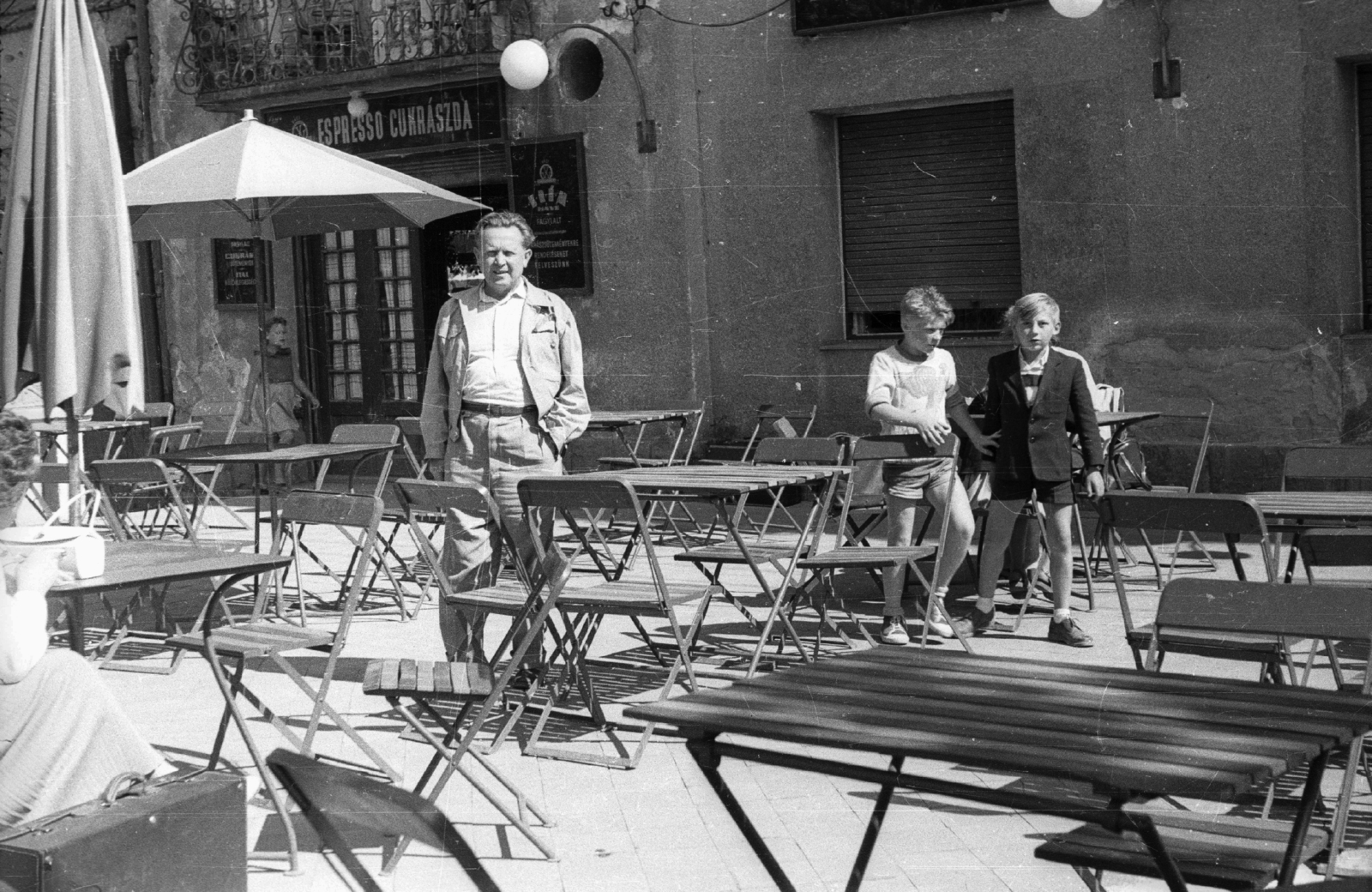 1964, Fortepan, hospitality, sign-board, kids, briefcase, man, boys, Fortepan #44046