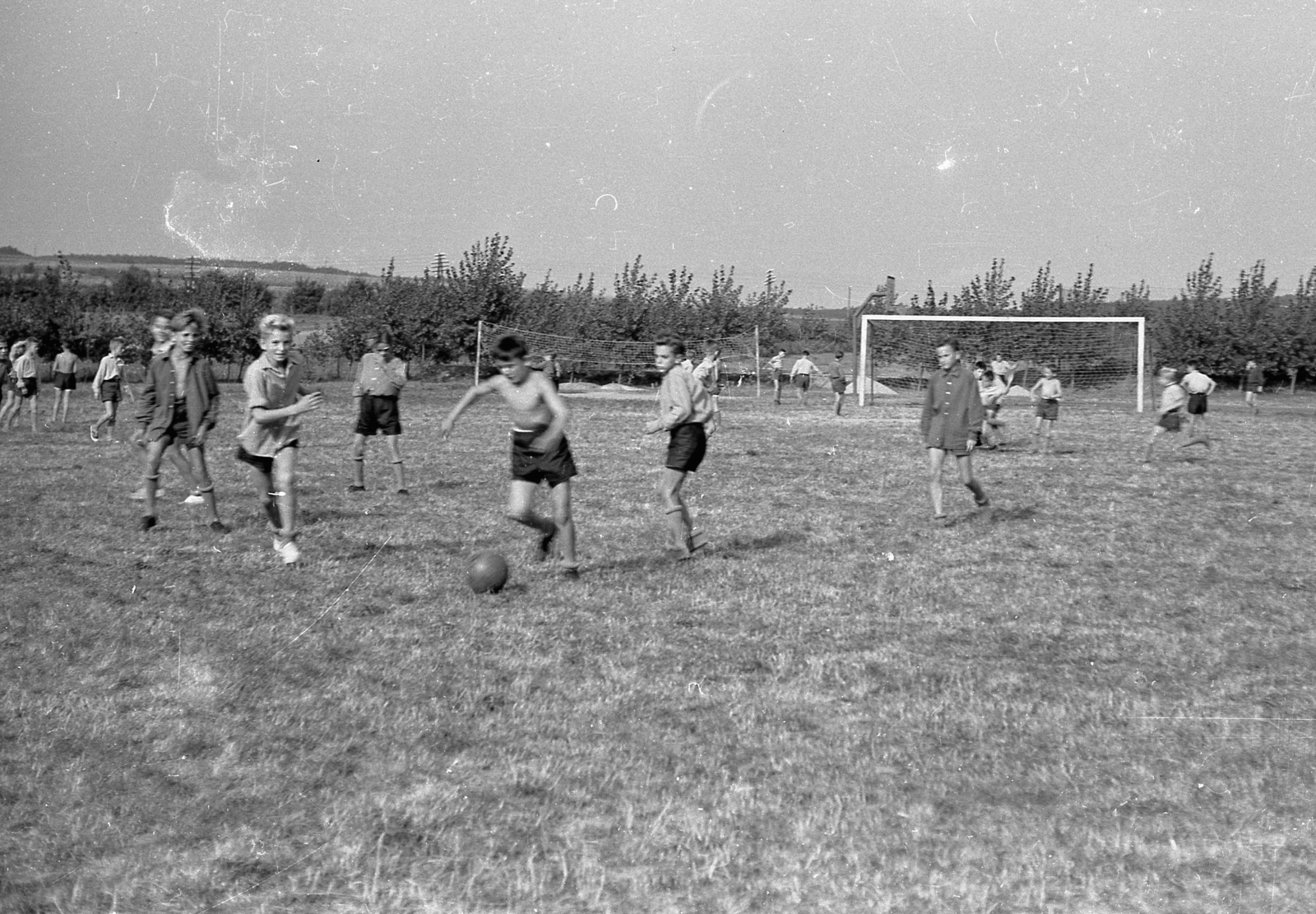 Magyarország, Kőszeg, MÁV Nevelőintézet., 1959, Baráth Endre, futballpálya, focilabda, Fortepan #44163