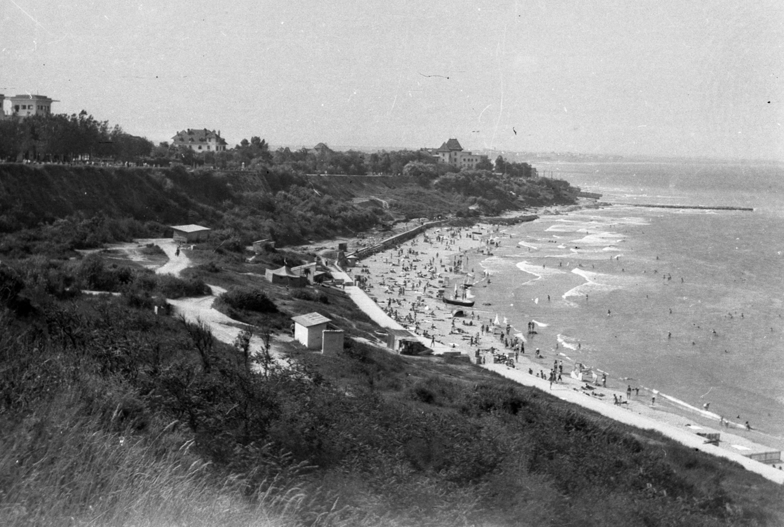 Románia, Eforie, (ekkor Vasile Roaită), Eforie Sud, strand., 1957, Gyöngyi, strand, látkép, tengerpart, Fortepan #44239