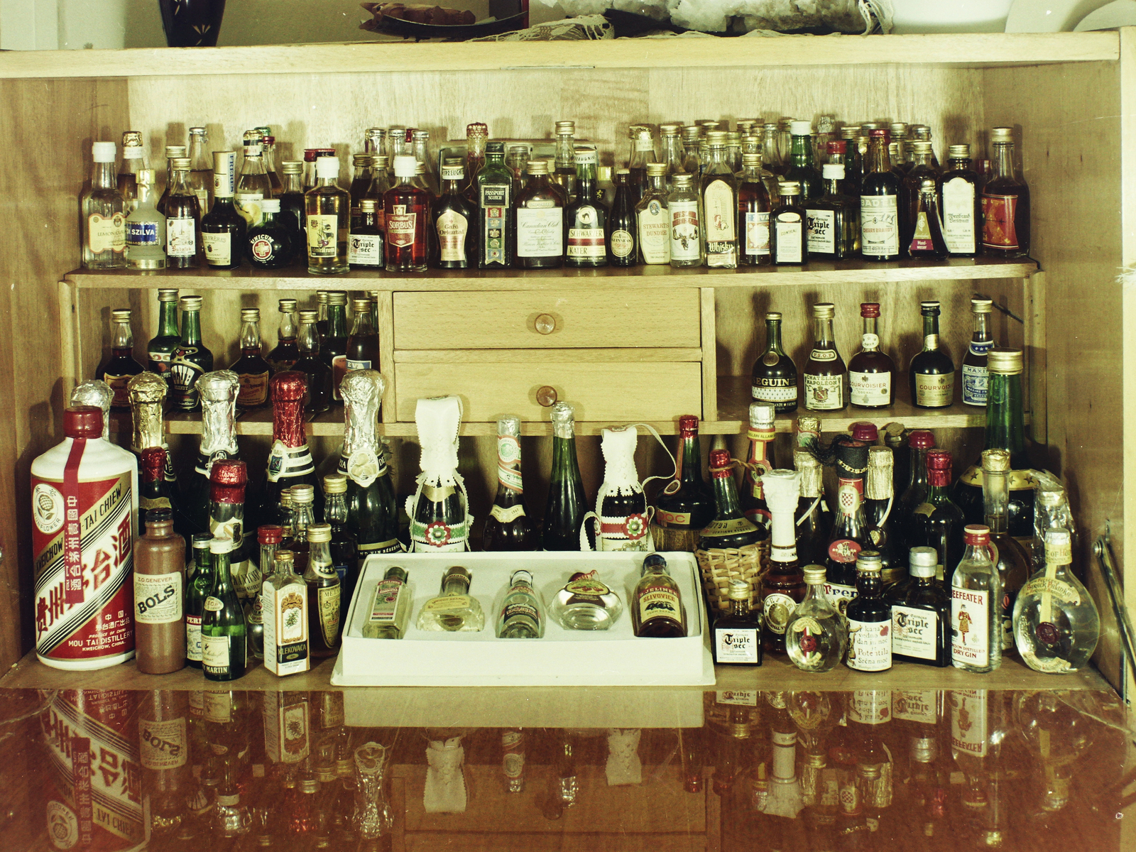 1979, Kádas Tibor, colorful, drink, cocktail cabinet, liquor, cognac, Fortepan #4428