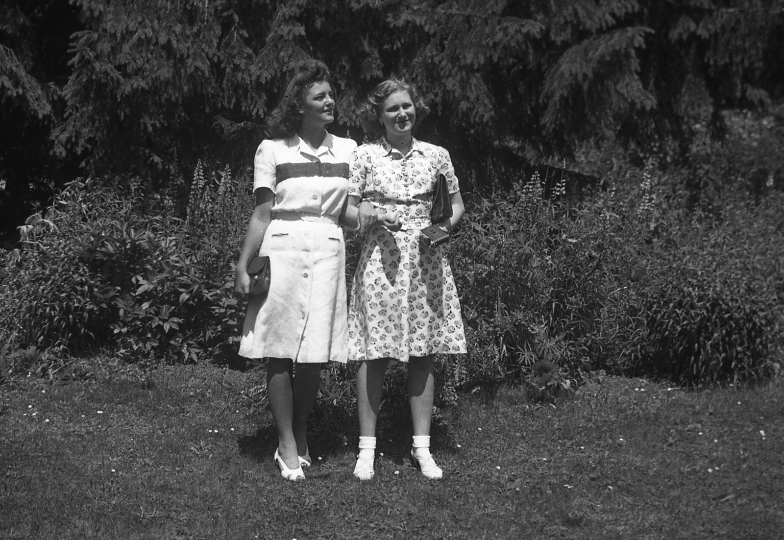 1946, Fortepan, napsütés, park, mosoly, nők, nyári ruha, Fortepan #44481