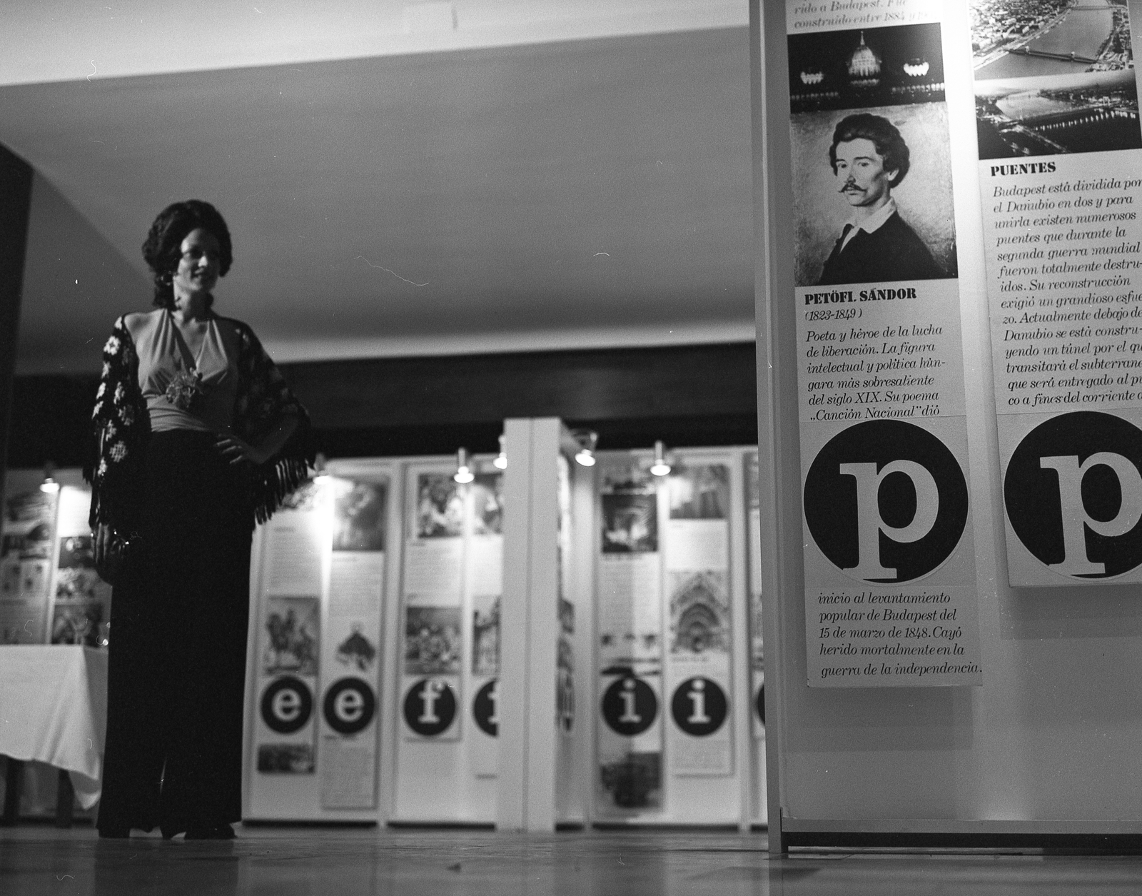 Spain,Canary Islands, Csató Mari manöken., 1973, Schiffer Pál, exhibition, Fortepan #44716