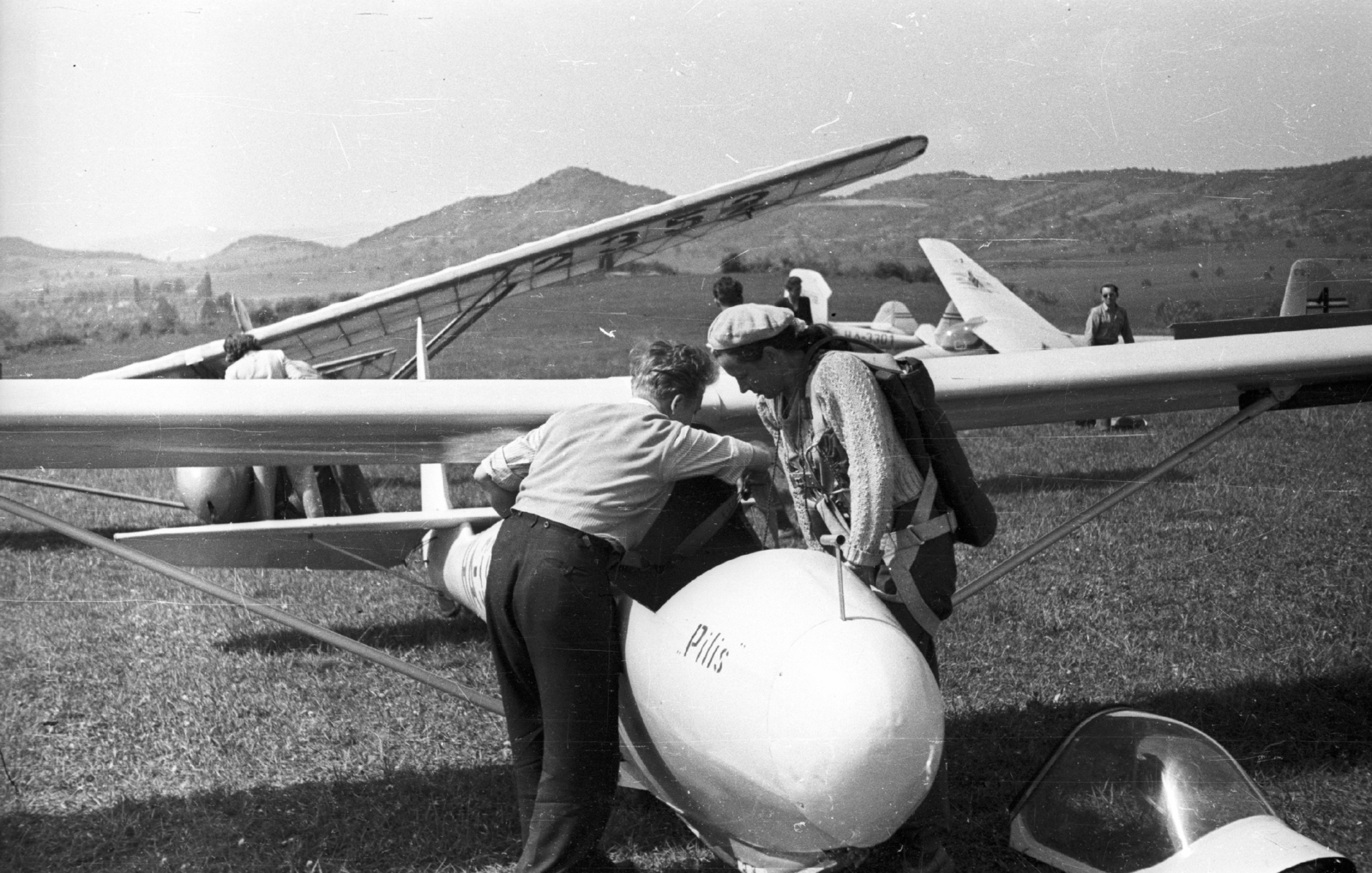 Hungary, Hármashatárhegy Airport, Budapest II., R 08 D-Pilis vitorlázó repülőgép., 1957, Mészáros Zoltán, Hungarian brand, airport, sailplane, Budapest, Fortepan #44935