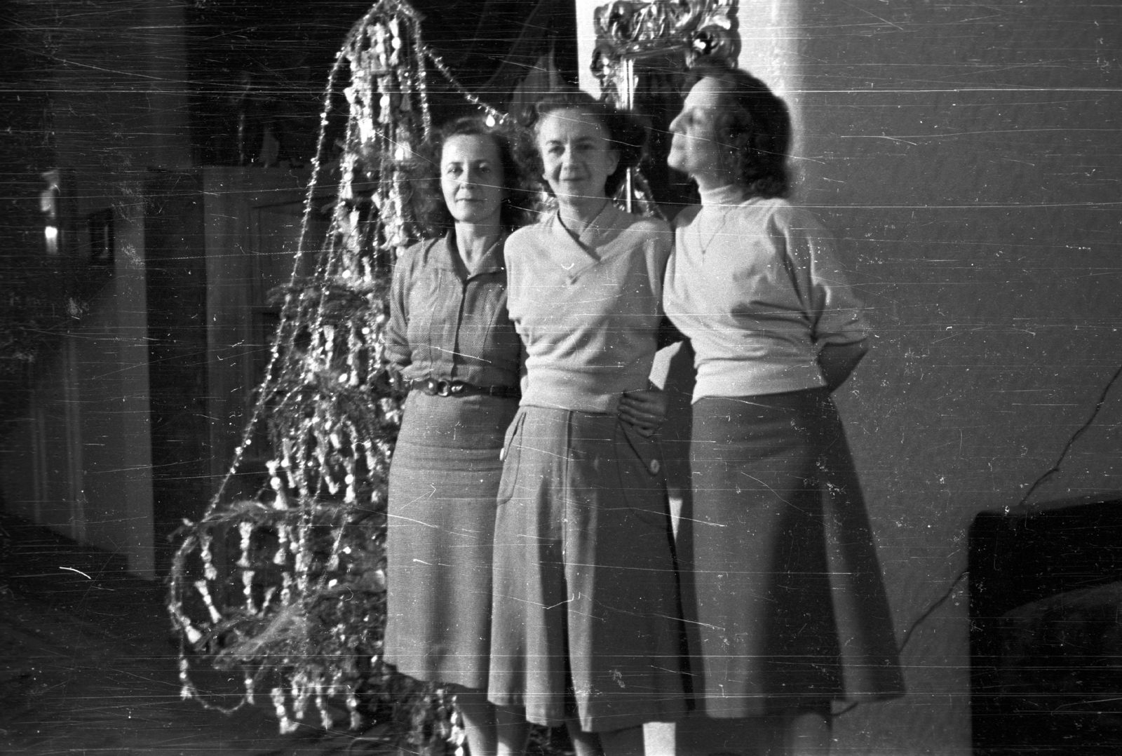 1959, Mészáros Zoltán, Christmas, christmas tree, tableau, women, mirror, interior, height chart, Fortepan #44986