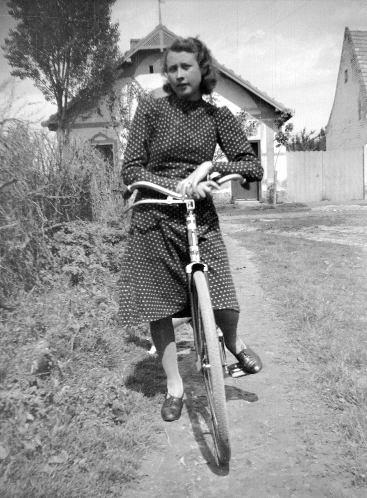 1943, Fortepan, bicycle, lady, Fortepan #4511
