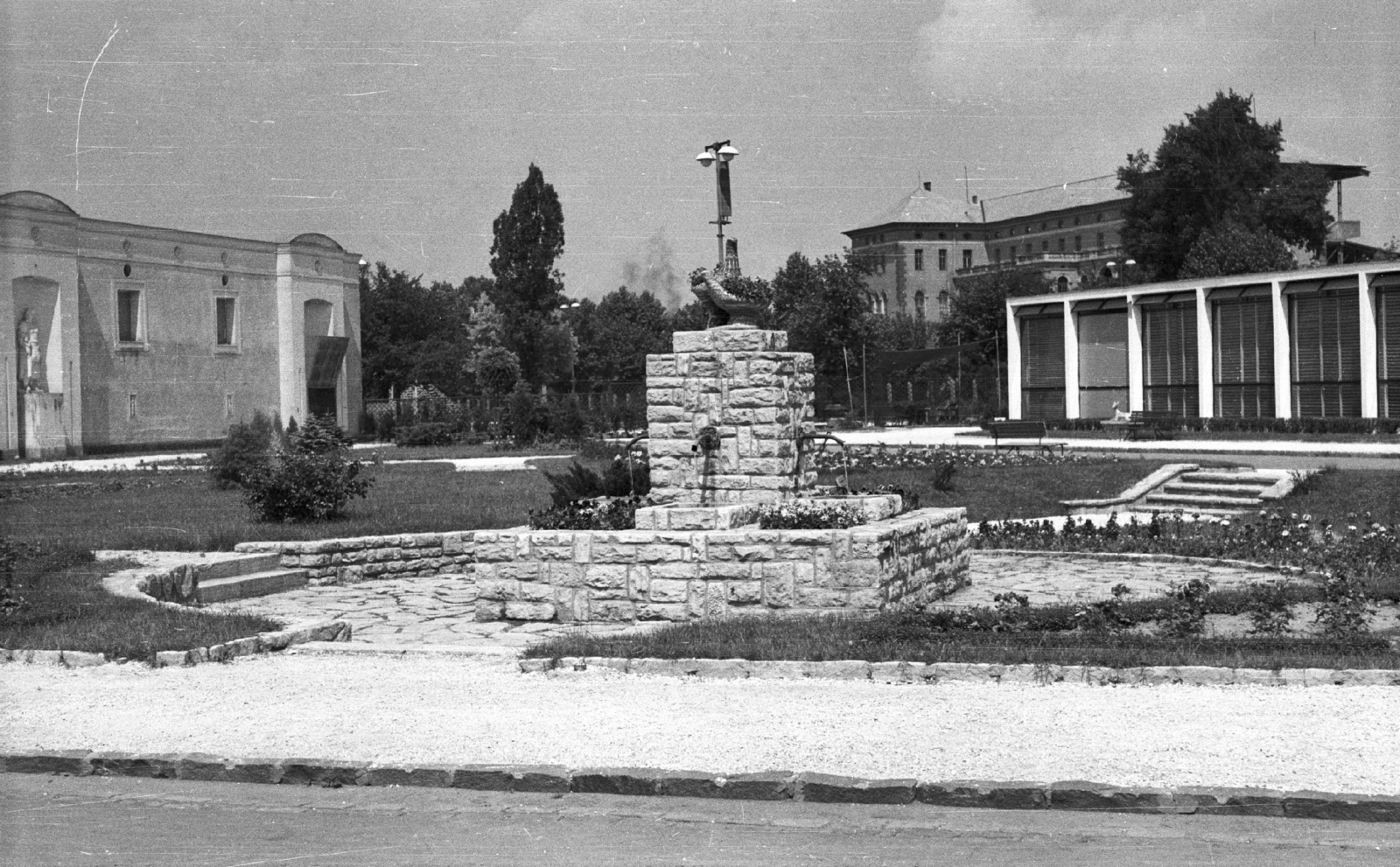 Hungary, Budapest X., Albertirsai úti vásár területe, Vadászati és Virág Kiállítás. Háttérben a Lóversenypálya tribünje., 1960, Mészáros Zoltán, Budapest, Fortepan #45171