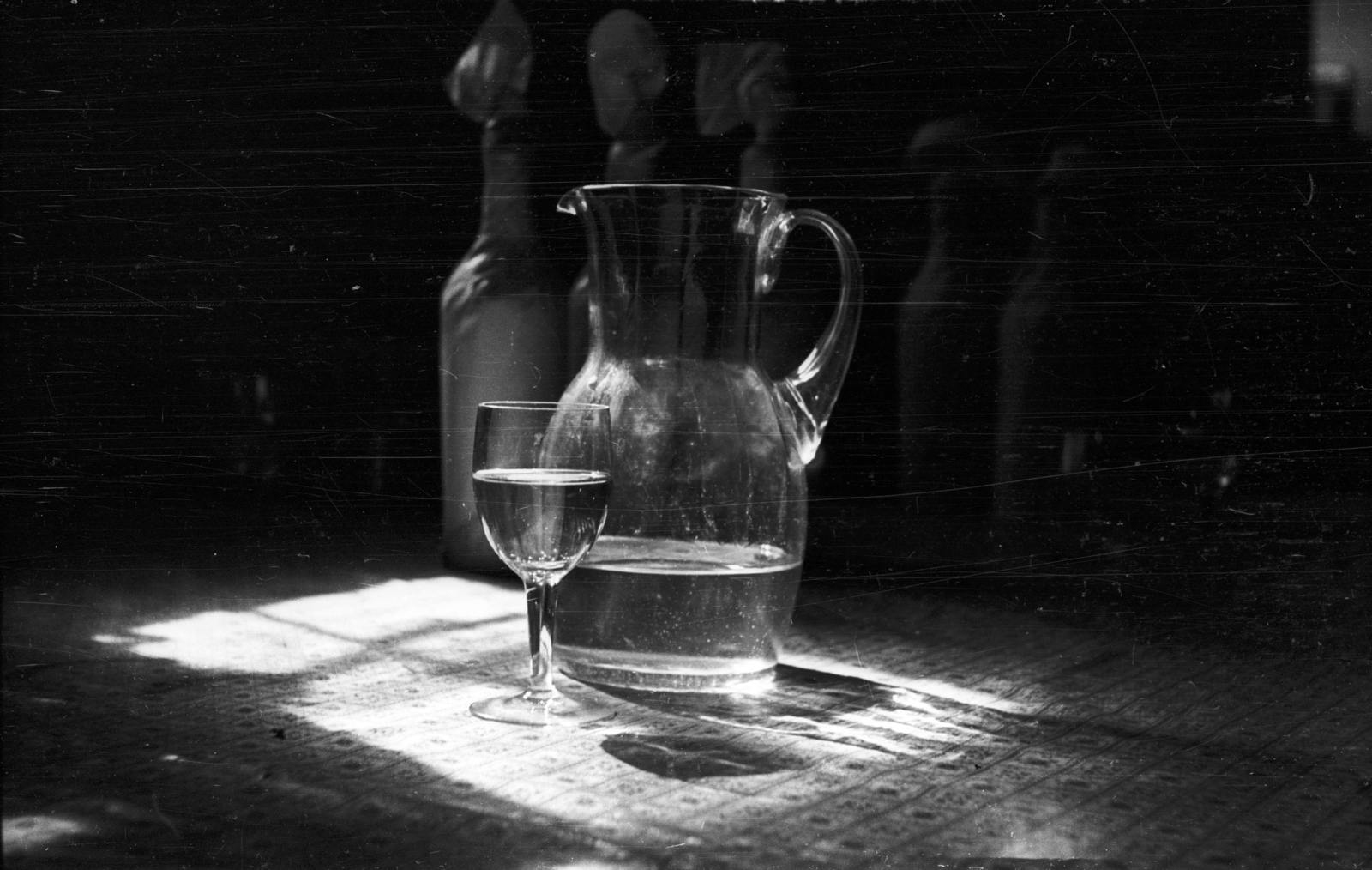 Hungary,Lake Balaton, Badacsonytomaj, csendélet egy borospincében., 1961, Mészáros Zoltán, still life, carafe, Fortepan #45199