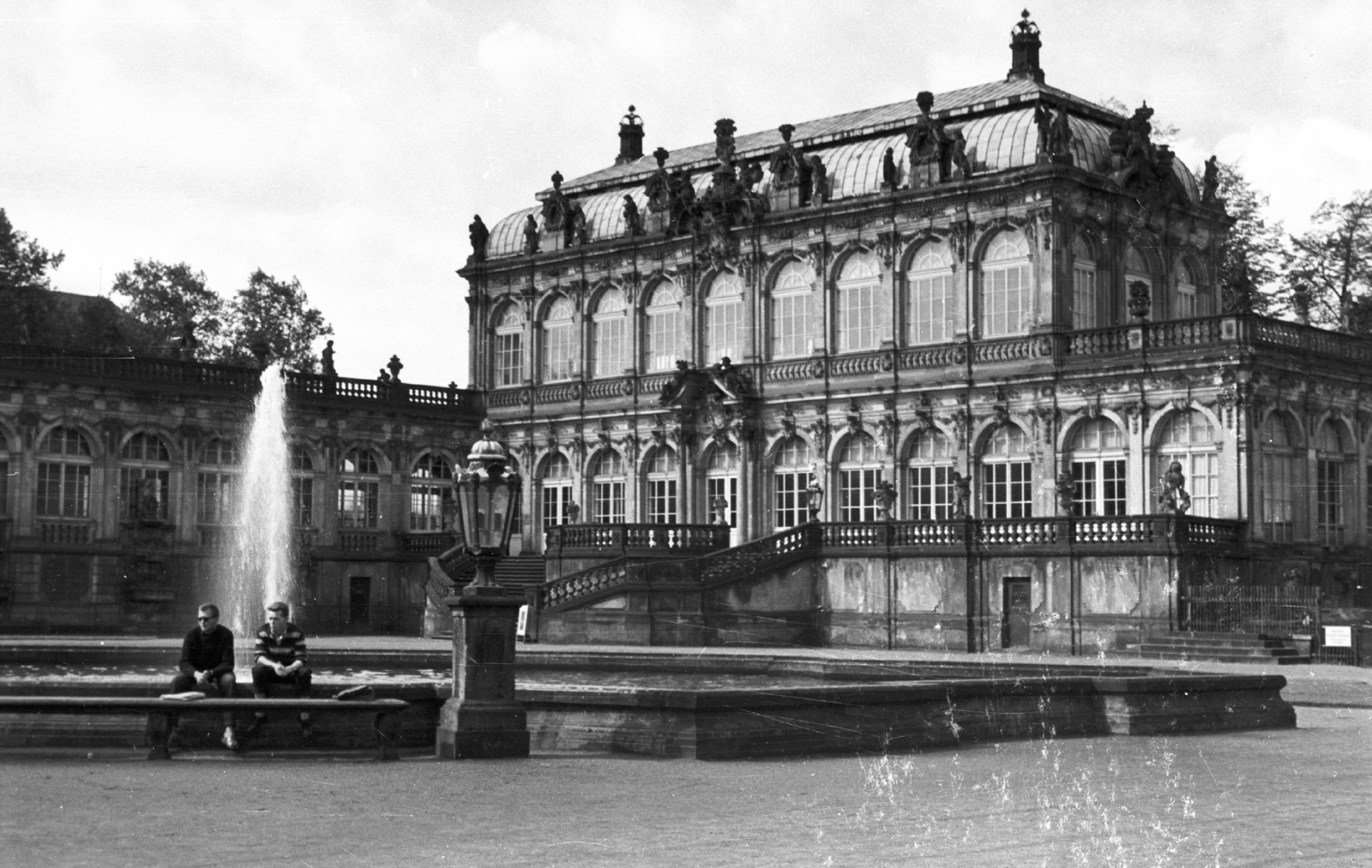 Germany, Dresden, Mathematisch-Physikalischer Salon (Matematikai-Fizikai Szalon)., 1961, Mészáros Zoltán, fountain, GDR, Baroque-style, palace, Matthäus Daniel Pöppelmann-design, Fortepan #45242