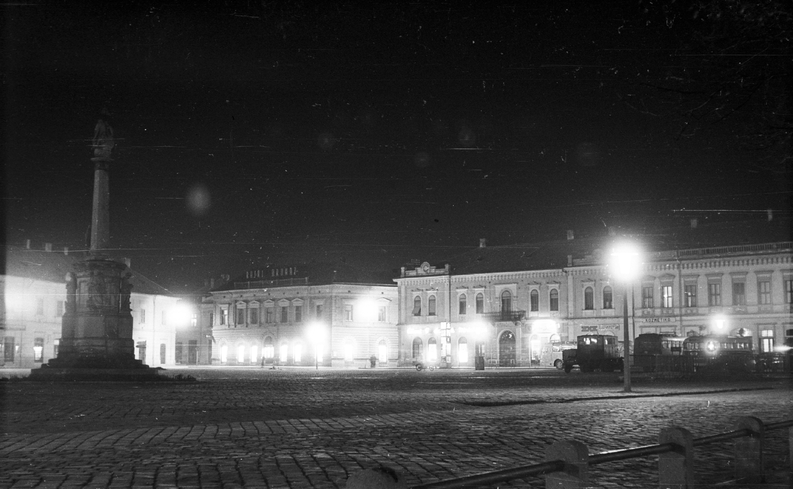 Hungary, Baja, Szentháromság (Béke) tér., 1962, Mészáros Zoltán, night, Fortepan #45279