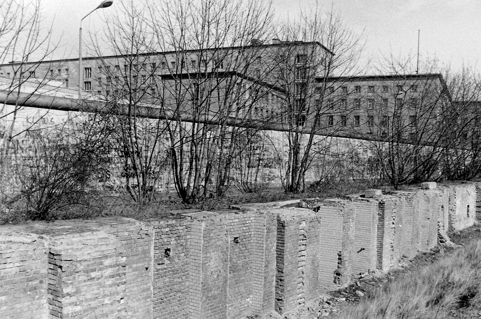 Germany, Berlin, Niederkirchnerstrasse, a berlini fal nyugatról., 1988, Urbán Tamás, GDR, Berlin Wall, East-Berlin, West Berlin, Fortepan #45338