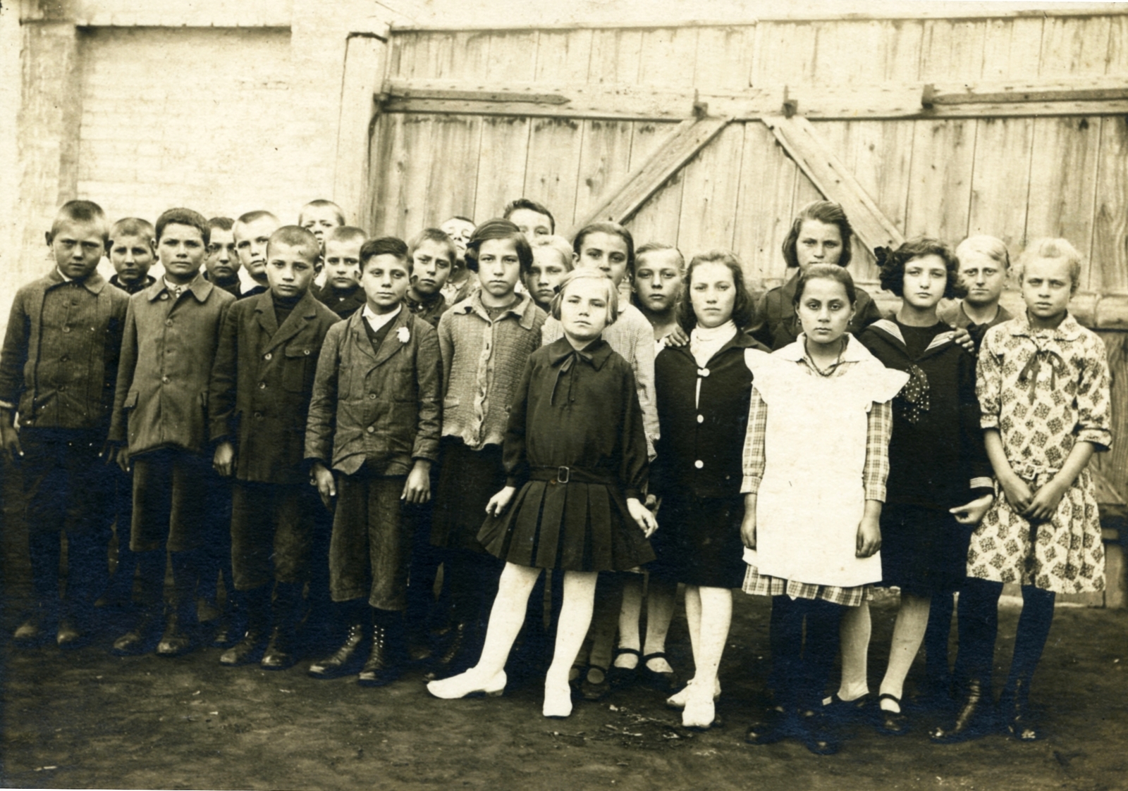 1927, Morvay Kinga, yard, class photo, girl, kid, kids, Fortepan #45365