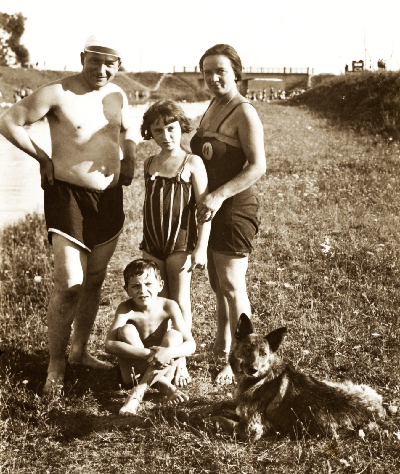 1935, Morvay Kinga, bathing suit, bridge, family, dog, river, tableau, water surface, summer, kids, shore, German shepherd, Fortepan #45389