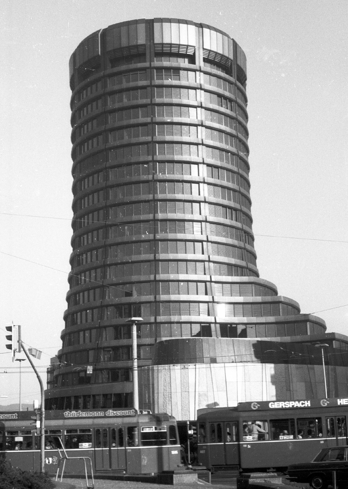 Svájc, Bázel, Bank for International Settlements (BIS) épülete, Centralbahnplatz 2., 1979, Fortepan, villamos, magasház, modern építészet, Martin Burckhardt-terv, Fortepan #45539