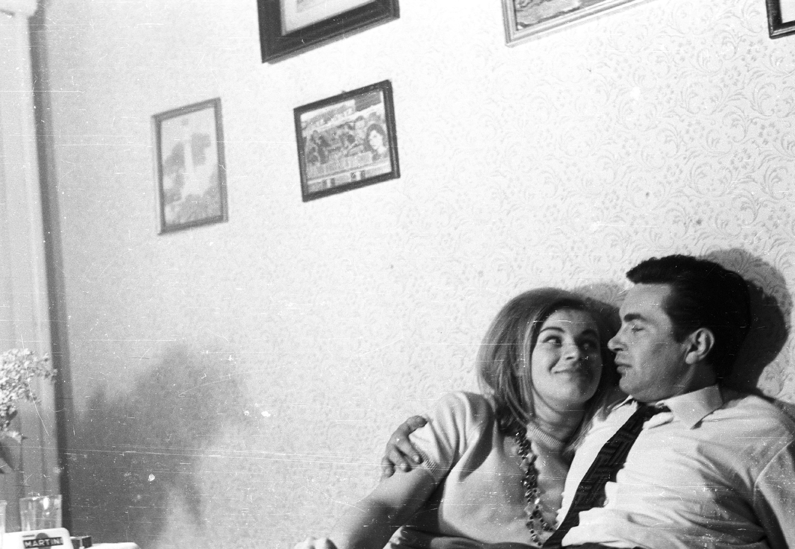 1968, Fortepan, interior, double portrait, arms around shoulders, Fortepan #45545