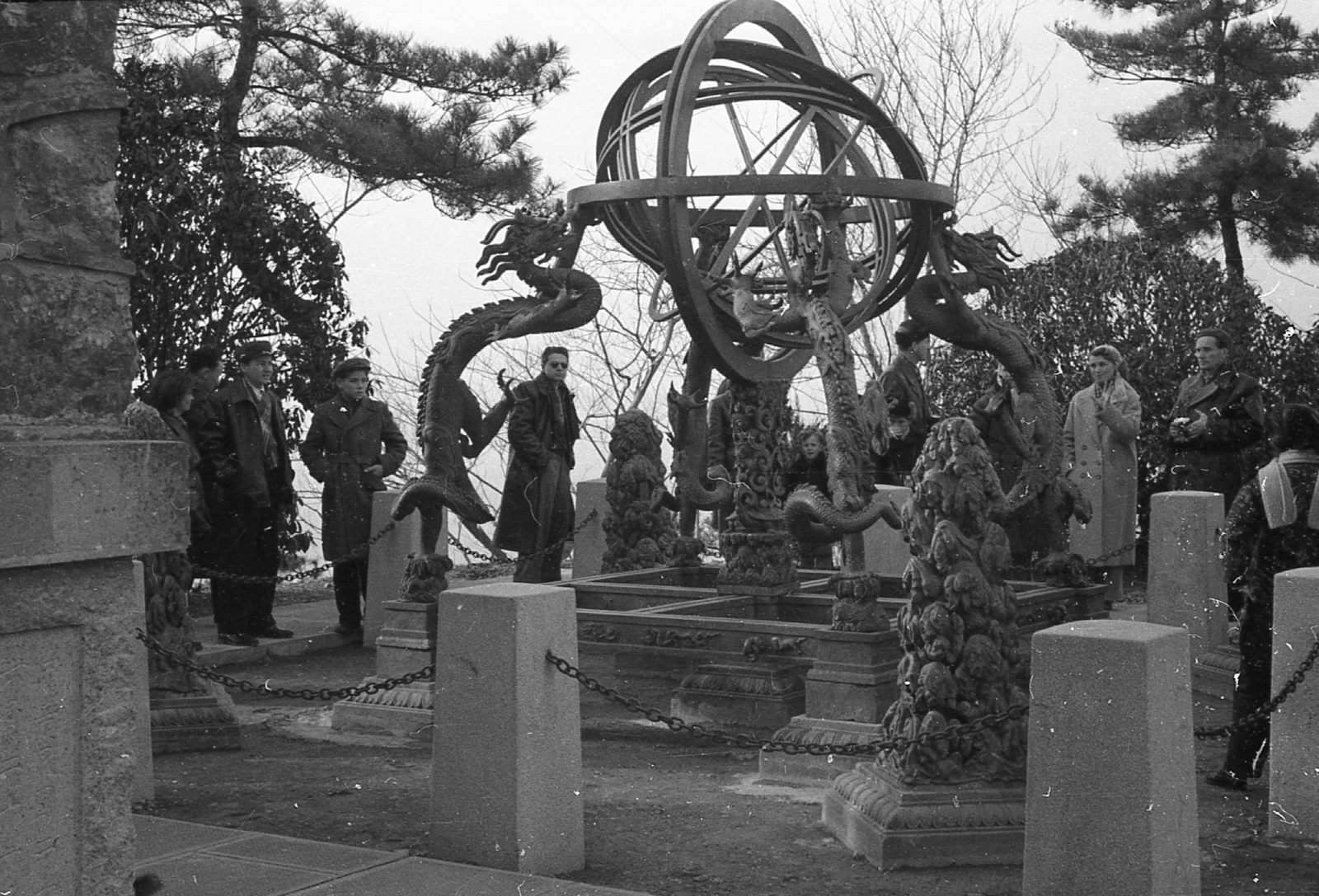 China, Nanjing, Jiangsu tartomány, Tianwentai lu; a Bíbor-hegyi Obszervatórium., 1959, Kina, observatory, dragon portrayal, Fortepan #45702