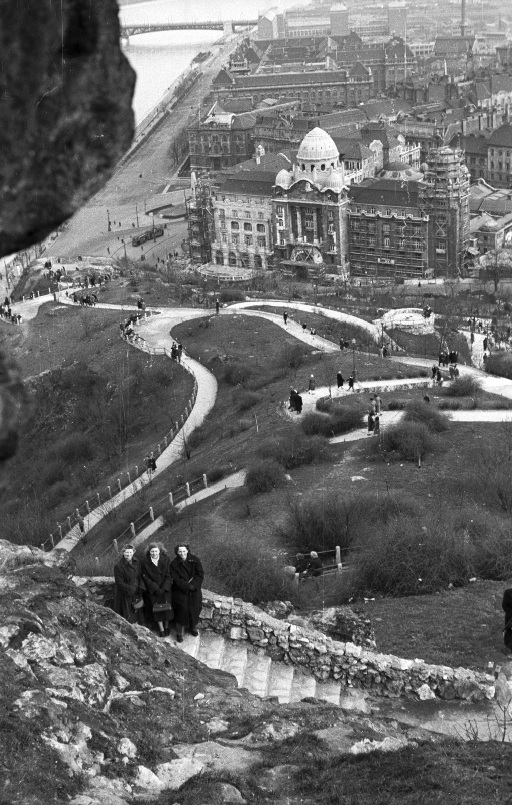 Hungary, Budapest XI., kilátás a Gellért szálló, a Műszaki Egyetem épületei és a Petőfi híd felé., 1955, Krasznai Gyula, Budapest, picture, Budapest University of Technology, Fortepan #45764