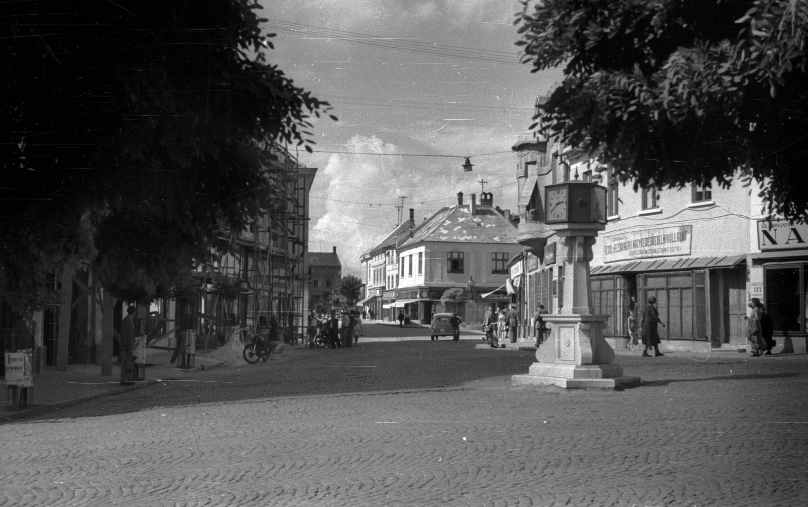 Hungary, Veszprém, Szabadság tér., 1958, Krasznai Gyula, watch, Fortepan #45782
