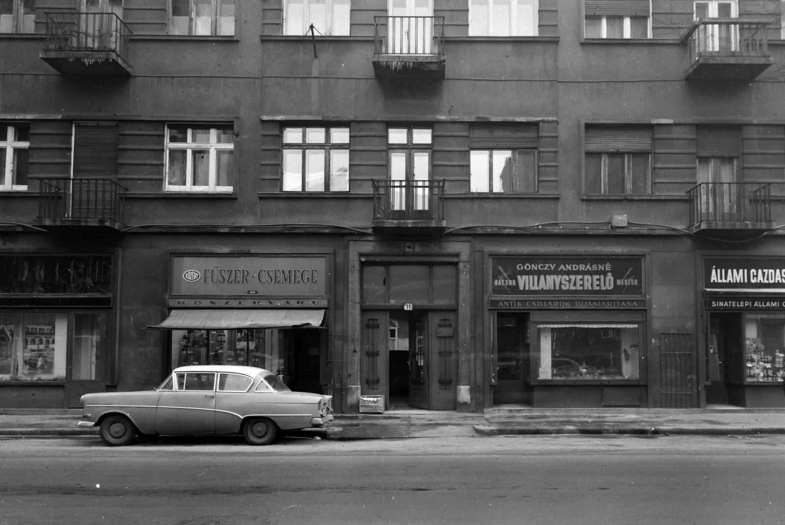 Hungary, Budapest V., Október 6. utca 11., 1969, UVATERV, sign-board, German brand, Opel-brand, store display, automobile, electrician, Budapest, grocery store, Közért Company, Fortepan #4581