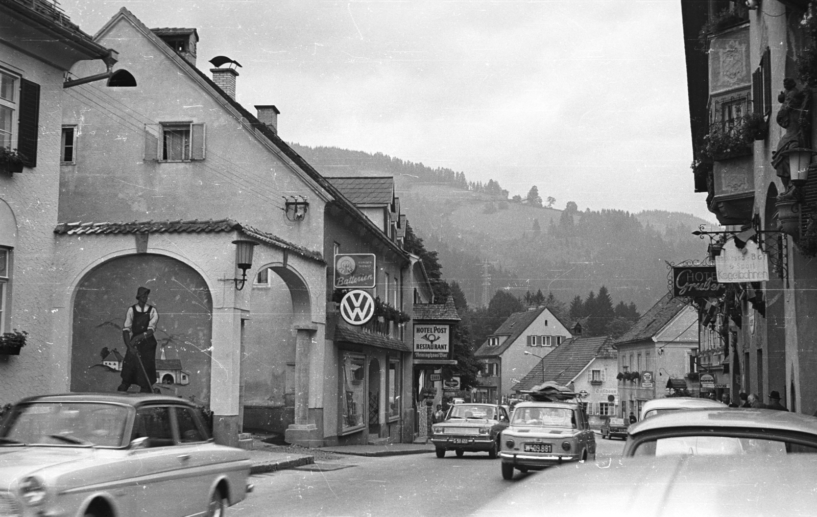 Austria, Kindberg, Hauptstrasse., 1972, Krasznai Gyula, automobile, Fortepan #45863