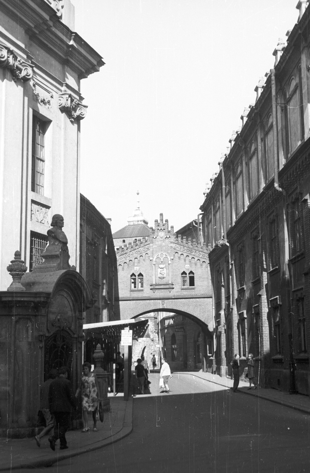 Poland, Kraków, ulica Pijarska, szemben a Czartoryskich-átjáró., 1969, Krasznai Gyula, Fortepan #45869