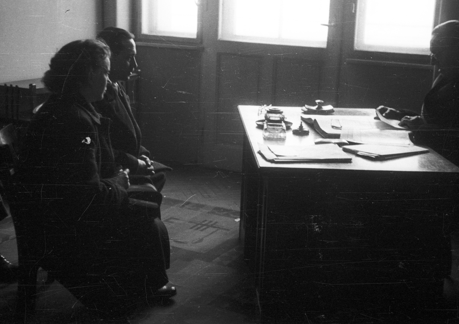 Hungary, Budapest VIII., Baross utca 63-67. Kerületi Tanács (később Polgármesteri Hivatal), Állami Anyakönyvvezetőség., 1954, Krasznai Gyula, wedding ceremony, ink bottle, interior, registrat, Budapest, Fortepan #45892