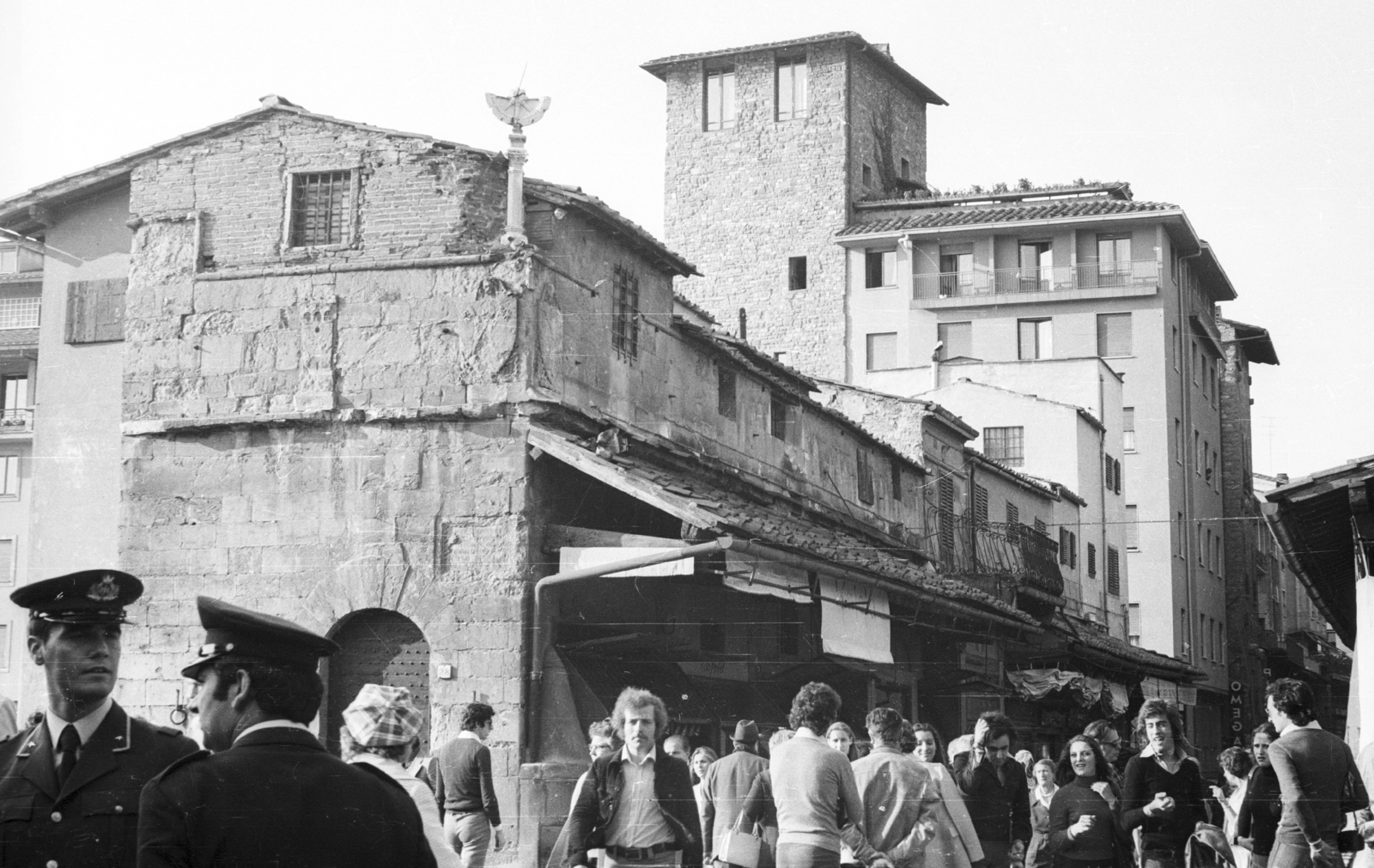 Olaszország, Firenze, Ponte Vecchio., 1971, Krasznai Gyula, rendőr, Fortepan #45979