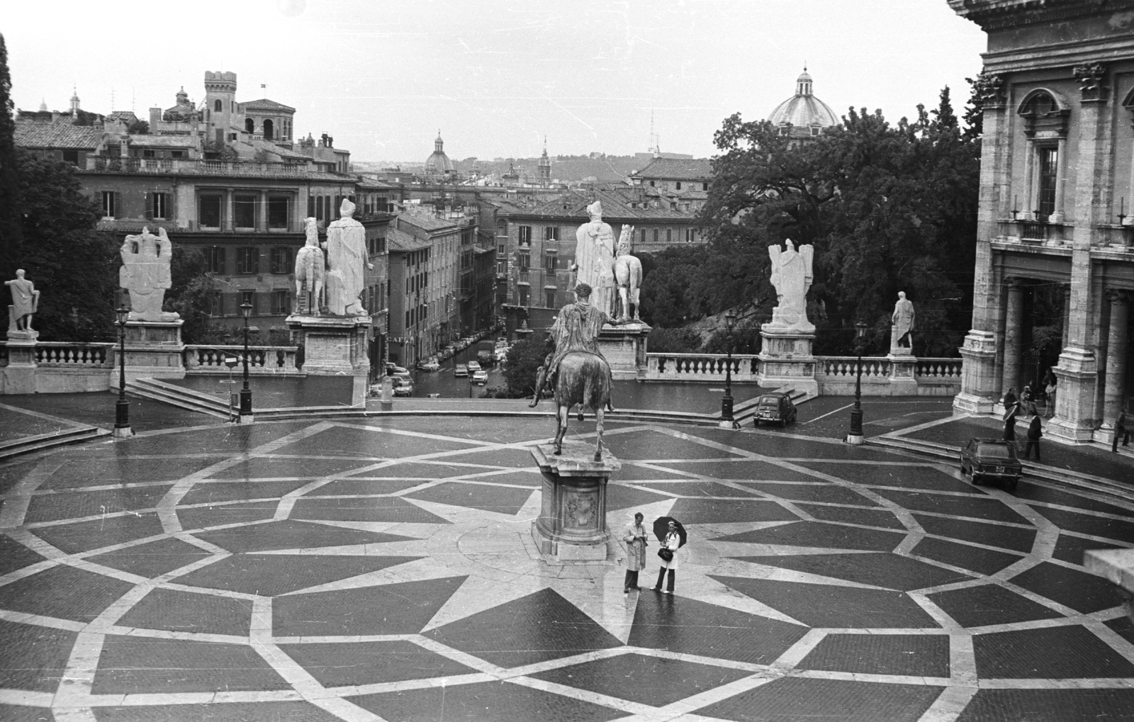 Italy, Rome, Piazza del Campidoglio, középen Marcus Aurelius lovasszobra., 1971, Krasznai Gyula, ancient culture, horse sculpture, Marcus Aurelius-portrayal, Fortepan #45997