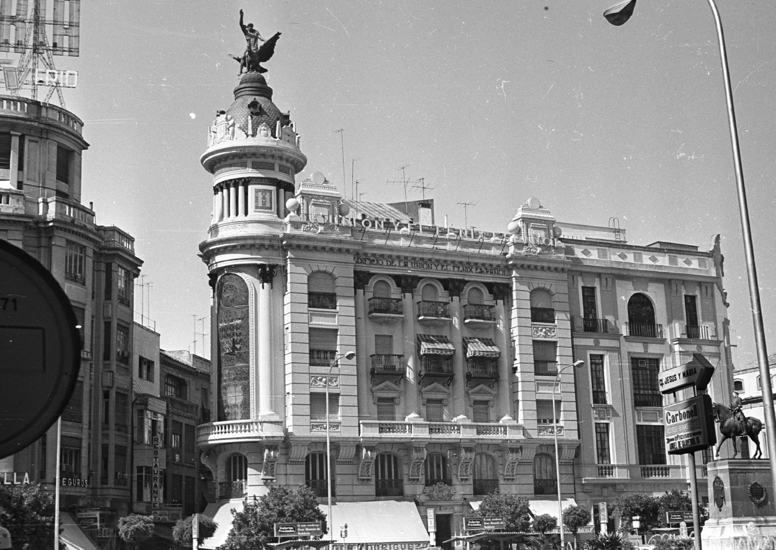 Spain, Córdoba, Plaza de las Tendillas., 1971, Krasznai Gyula, horse sculpture, Gonzalo Fernández de Córdoba-portrayal, Fortepan #46005