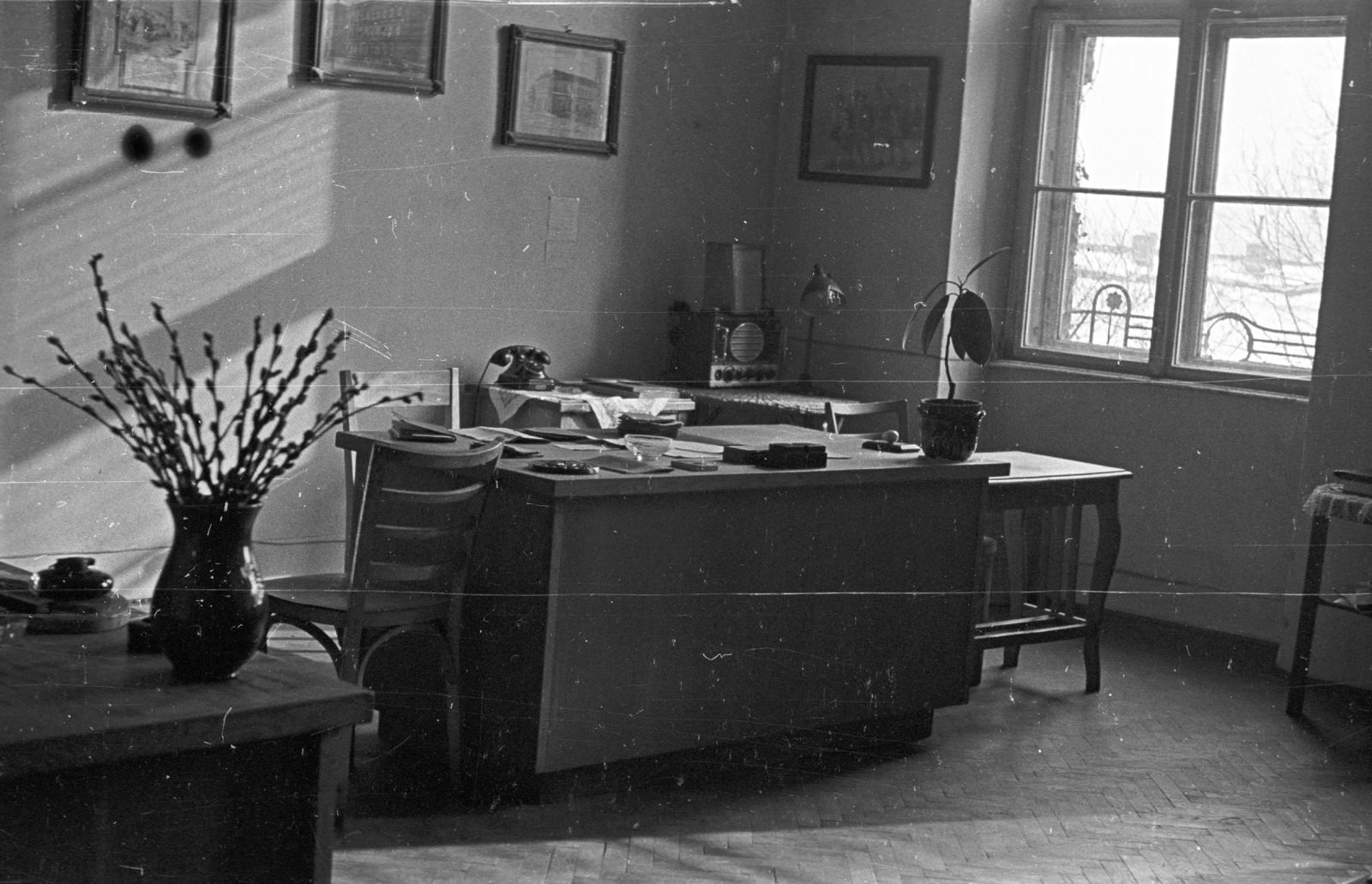 1958, Lencse Zoltán, desk, telephone, radio, interior, Fortepan #46133