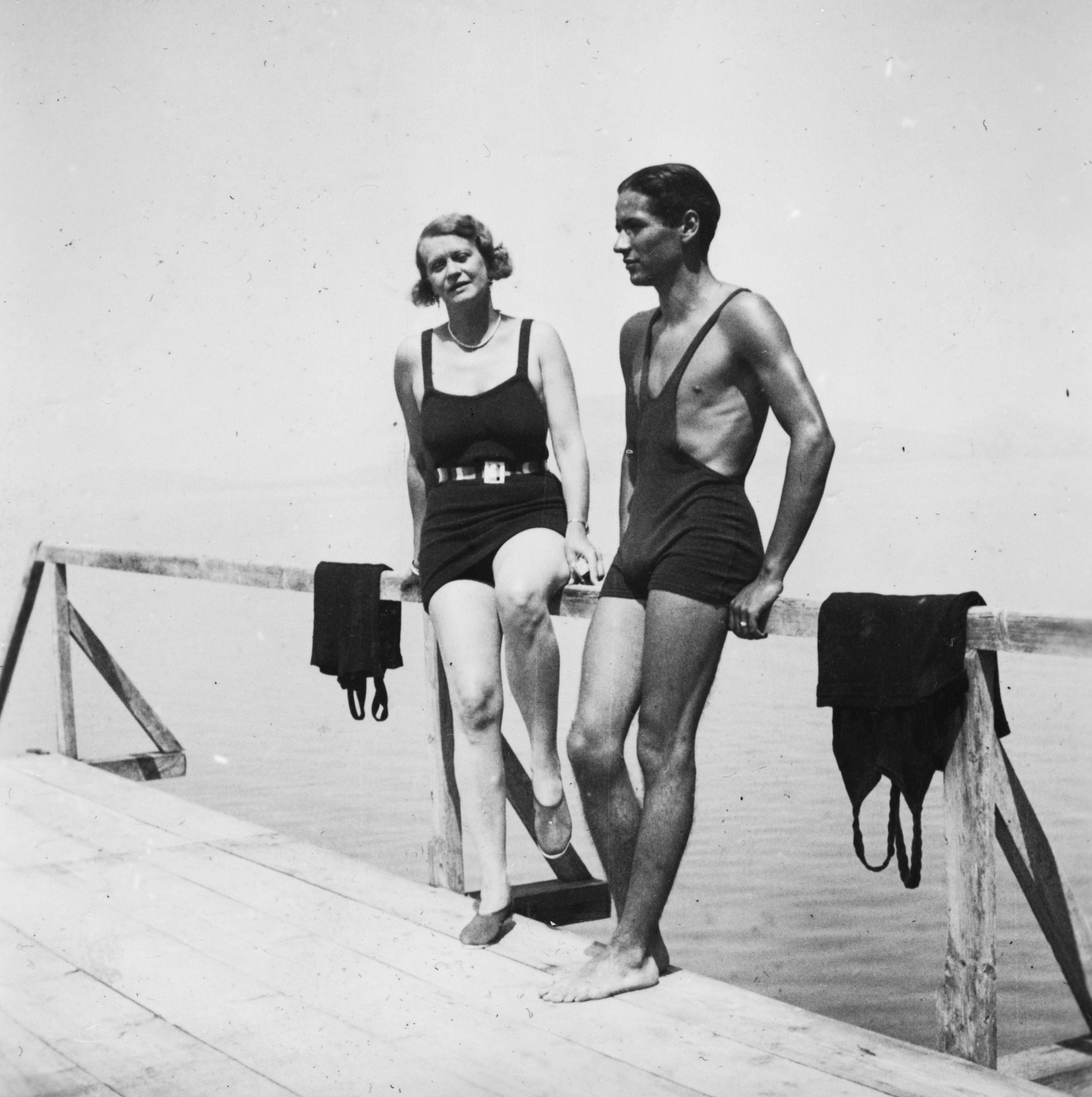 1937, Vojnich Pál, bathing suit, pier, shore, sitting on a handrail, suntanned, Fortepan #46214