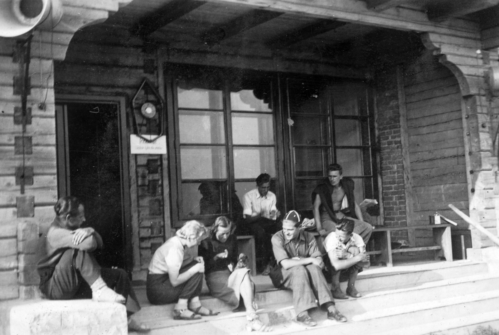 Poland, Bezmiechowa, 1939, Vojnich Pál, sitting with hands on knees, Fortepan #46248